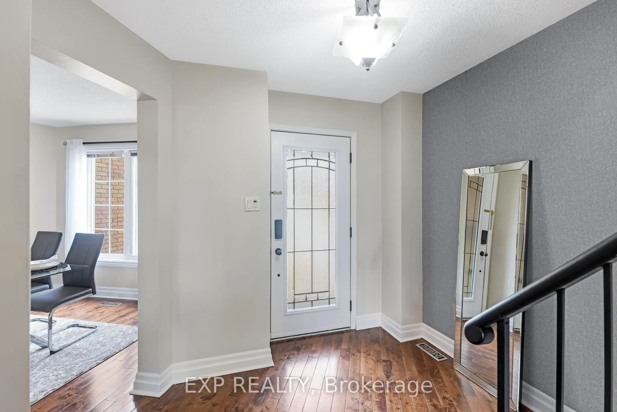 6 Adams Court, #6