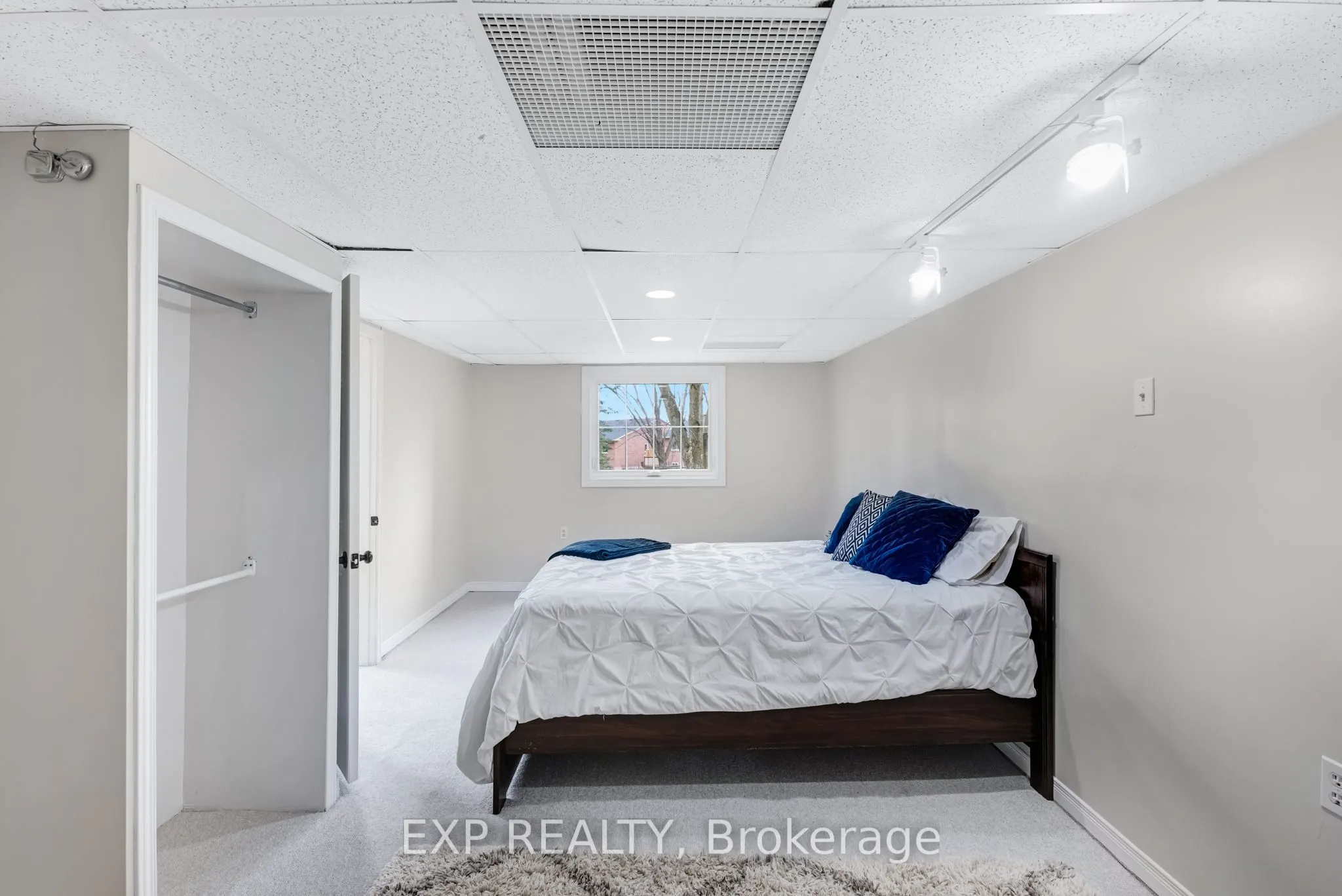 6 Adams Court, #6