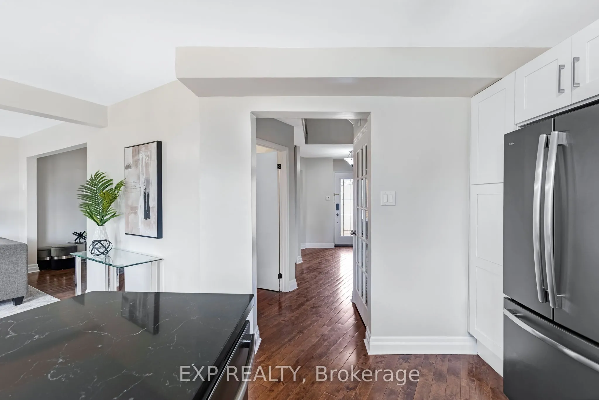 6 Adams Court, #6