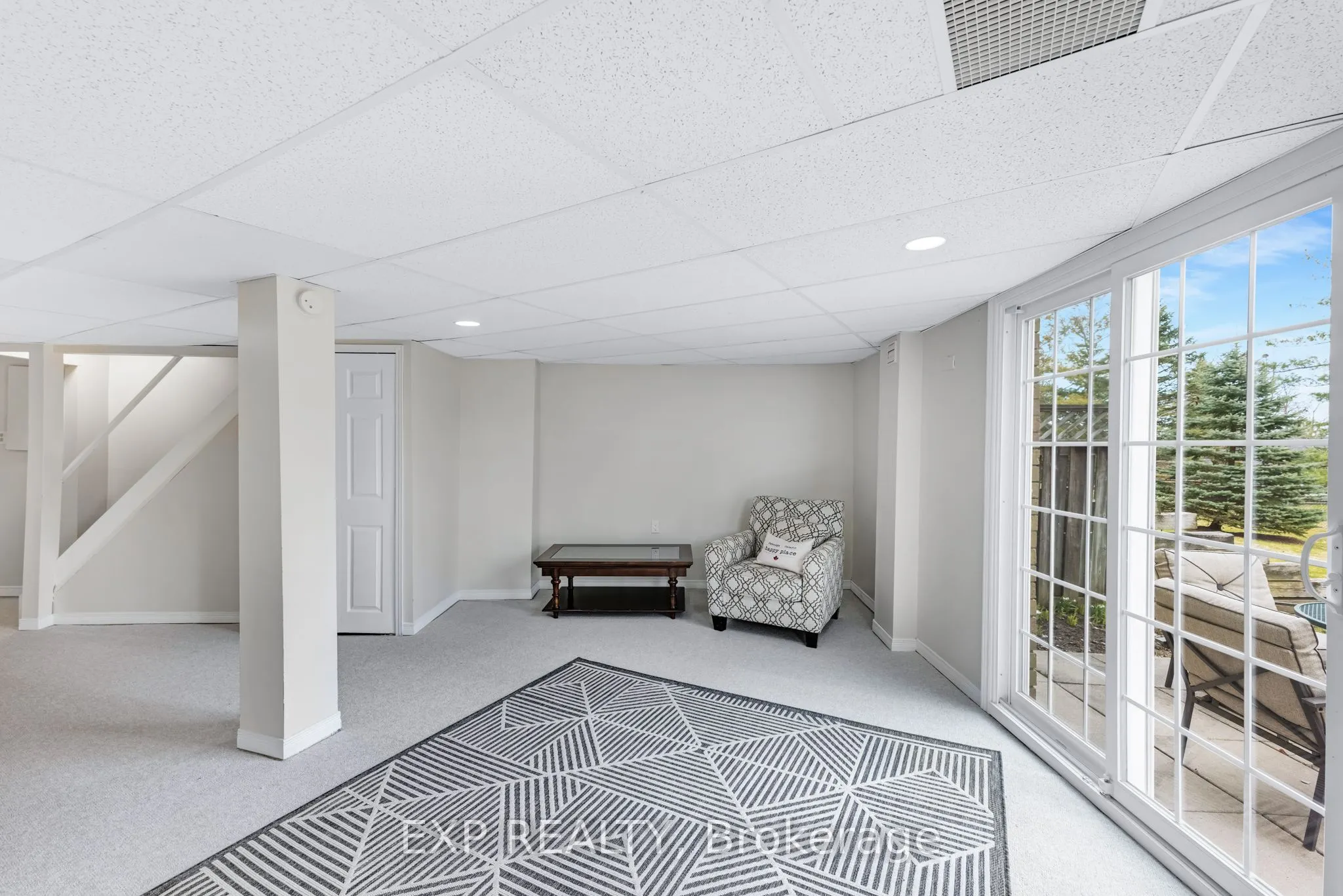 6 Adams Court, #6