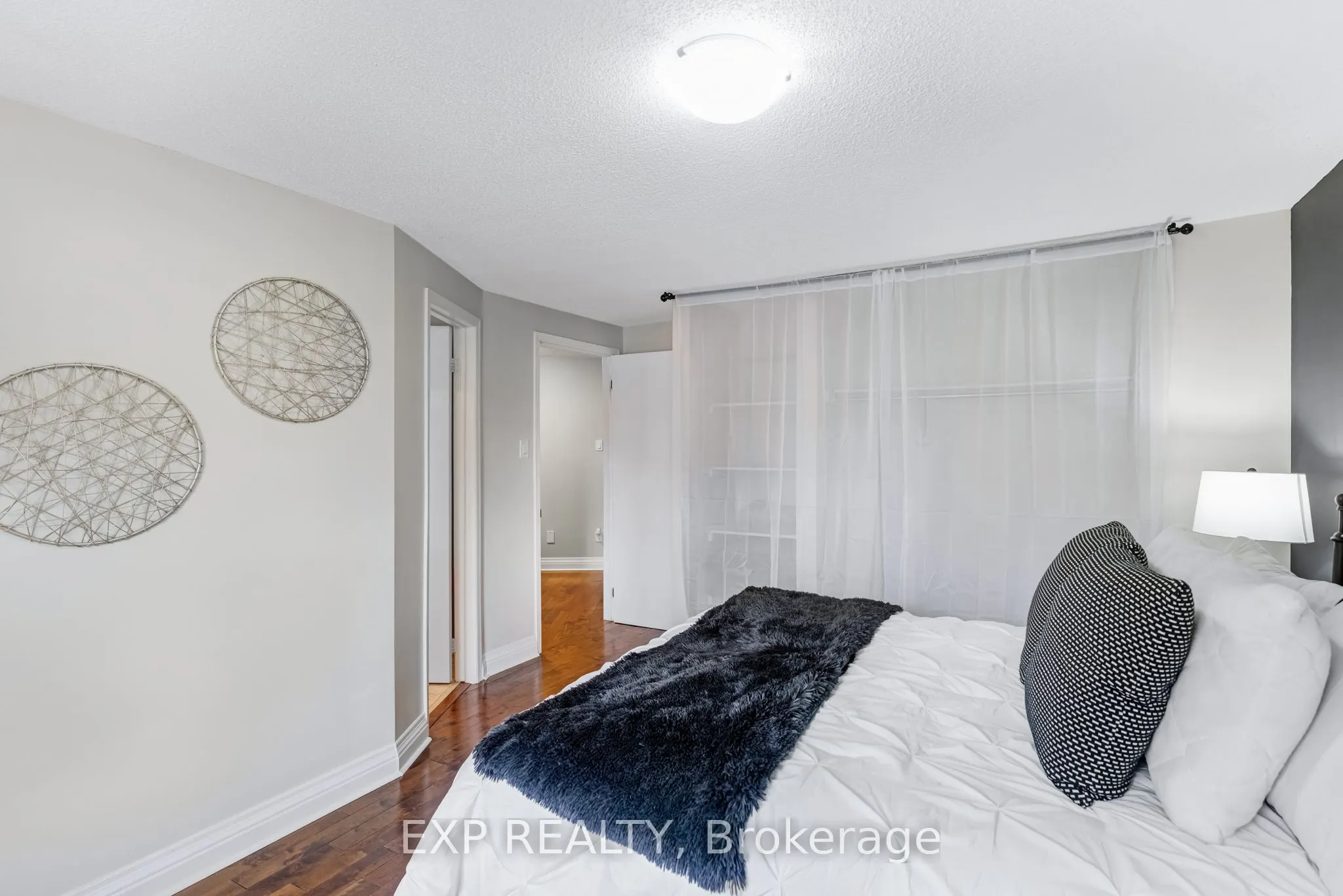 6 Adams Court, #6