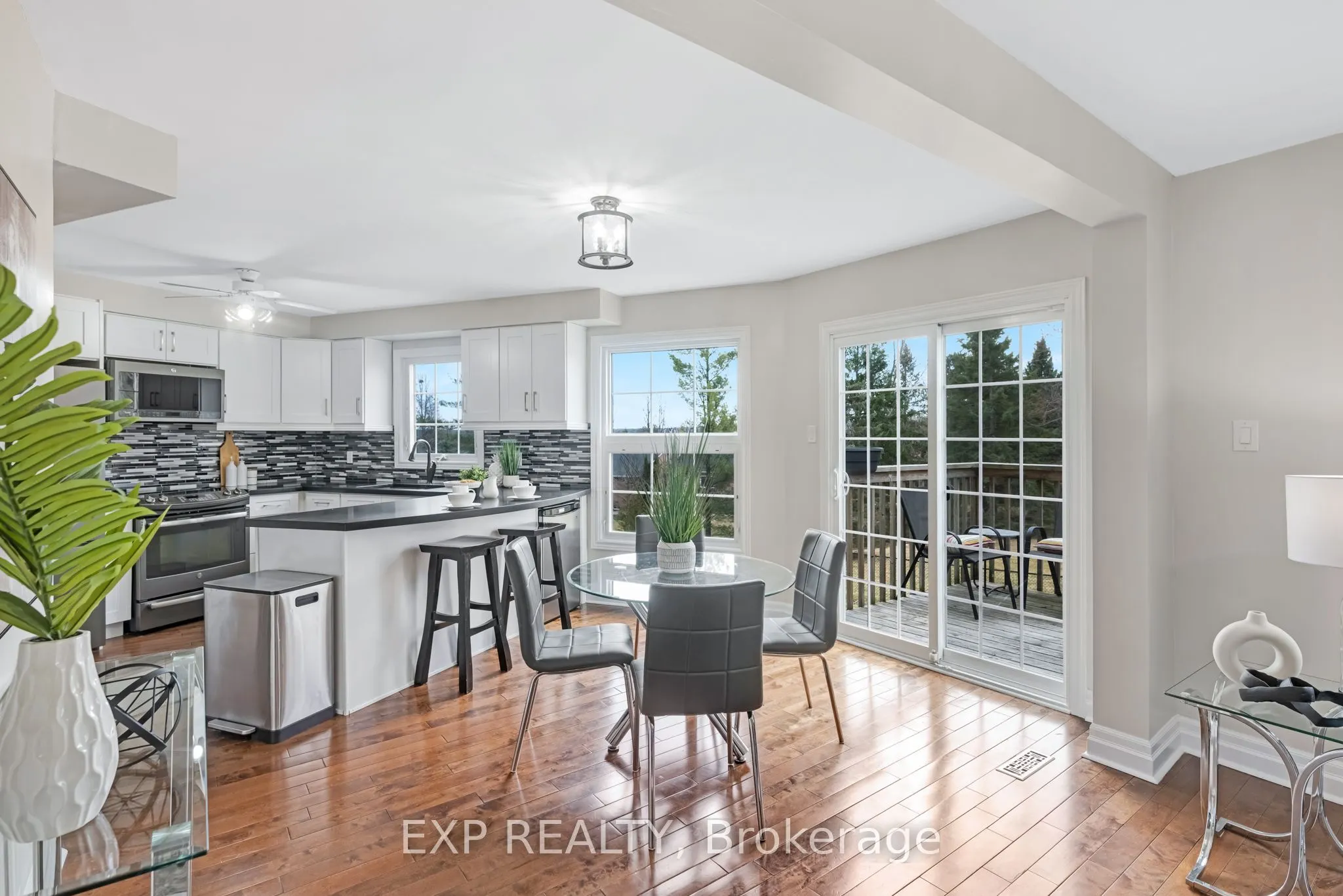 6 Adams Court, #6