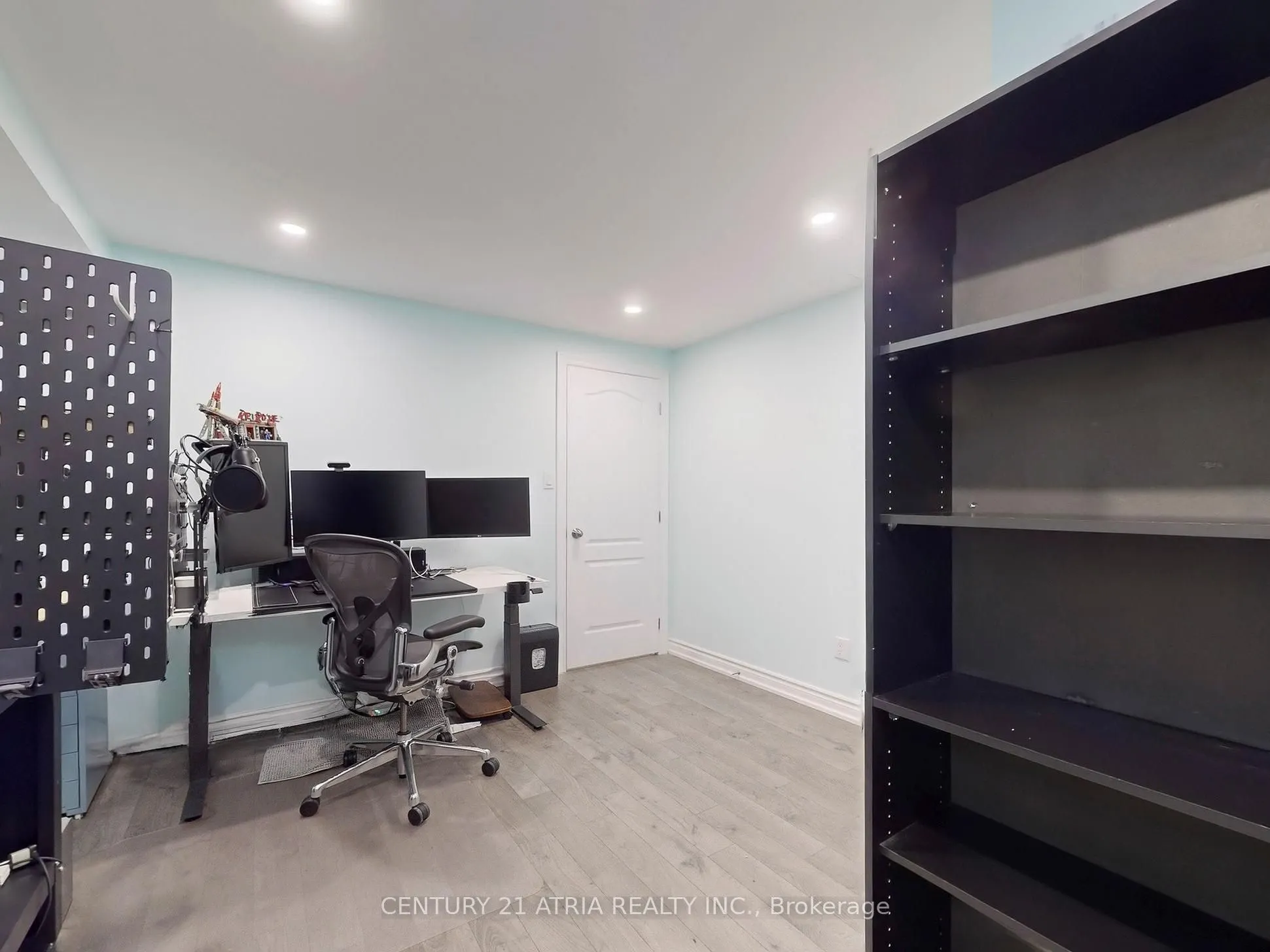 12 Roy Grove Way, #43