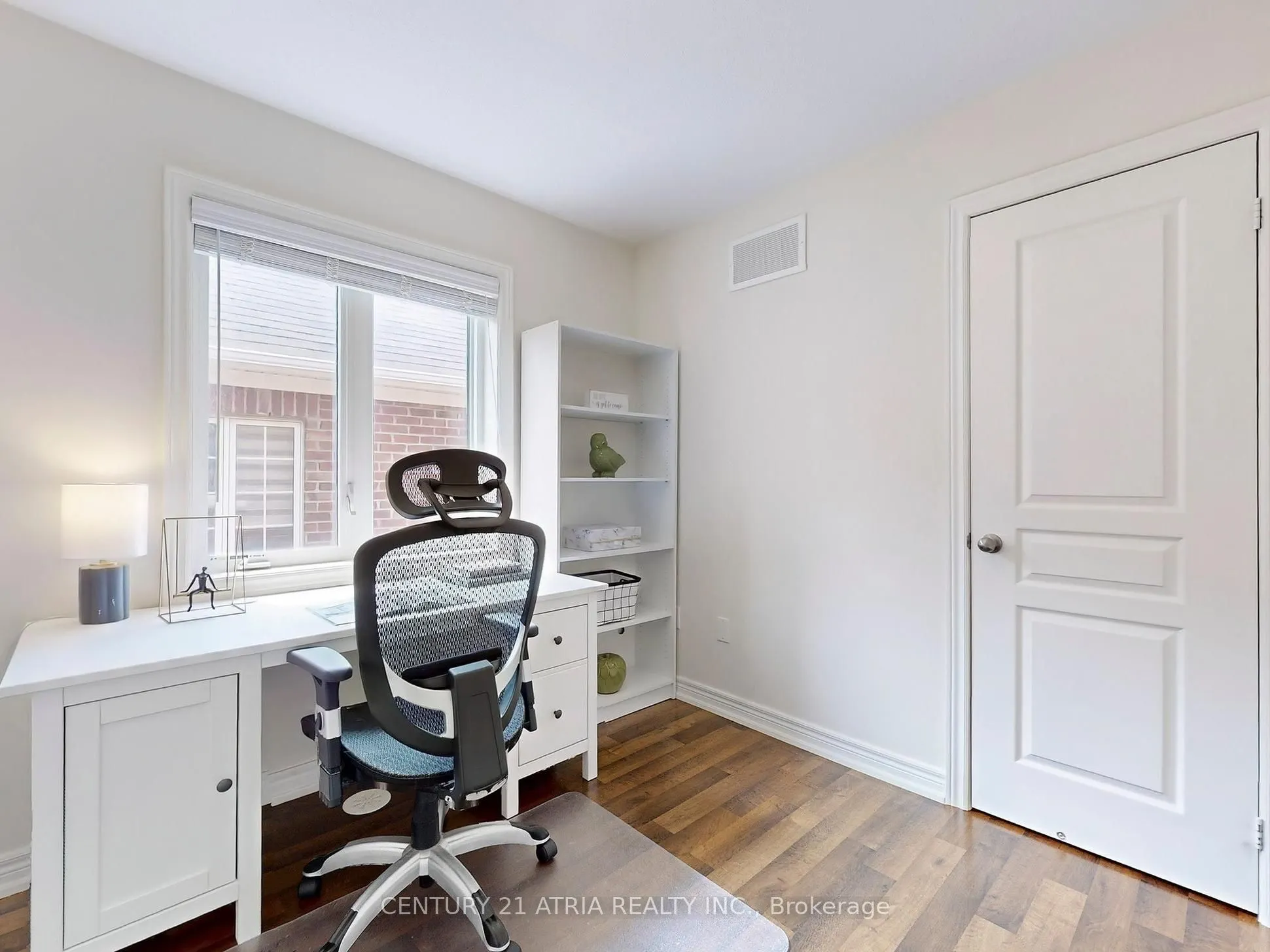 12 Roy Grove Way, #43