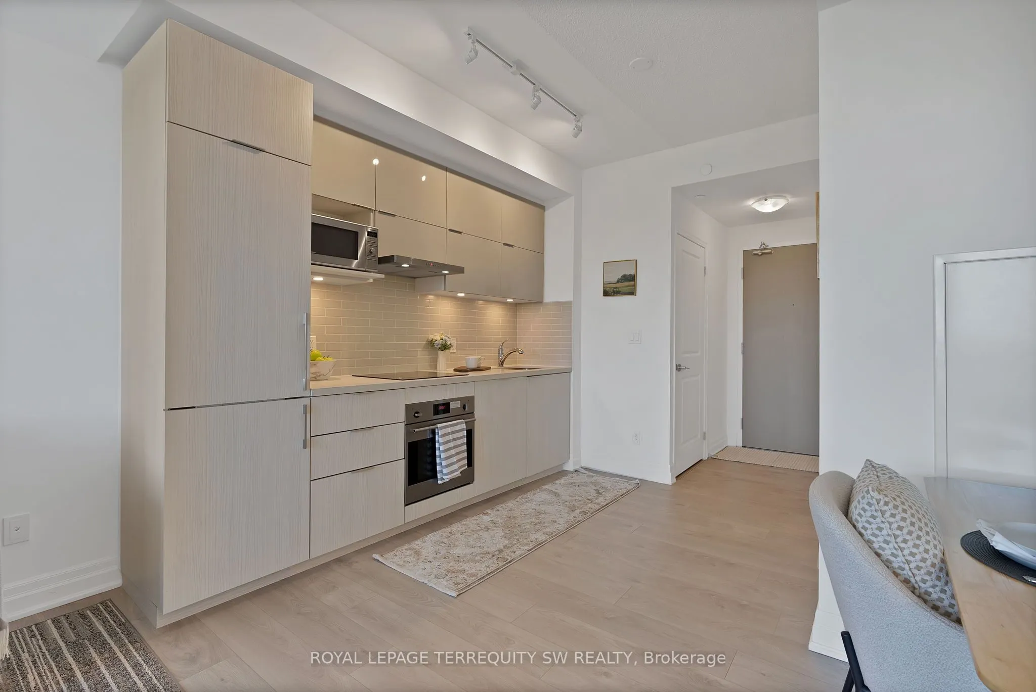 10 Rouge Valley Drive W, #616
