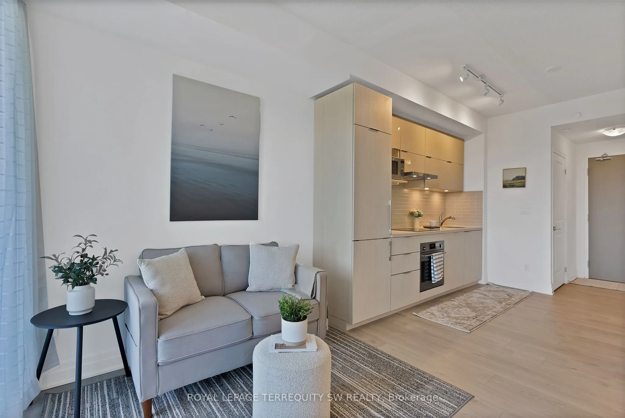 10 Rouge Valley Drive W, #616