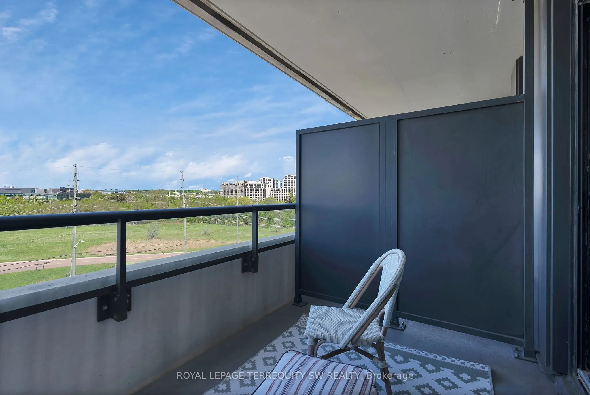 10 Rouge Valley Drive W, #616