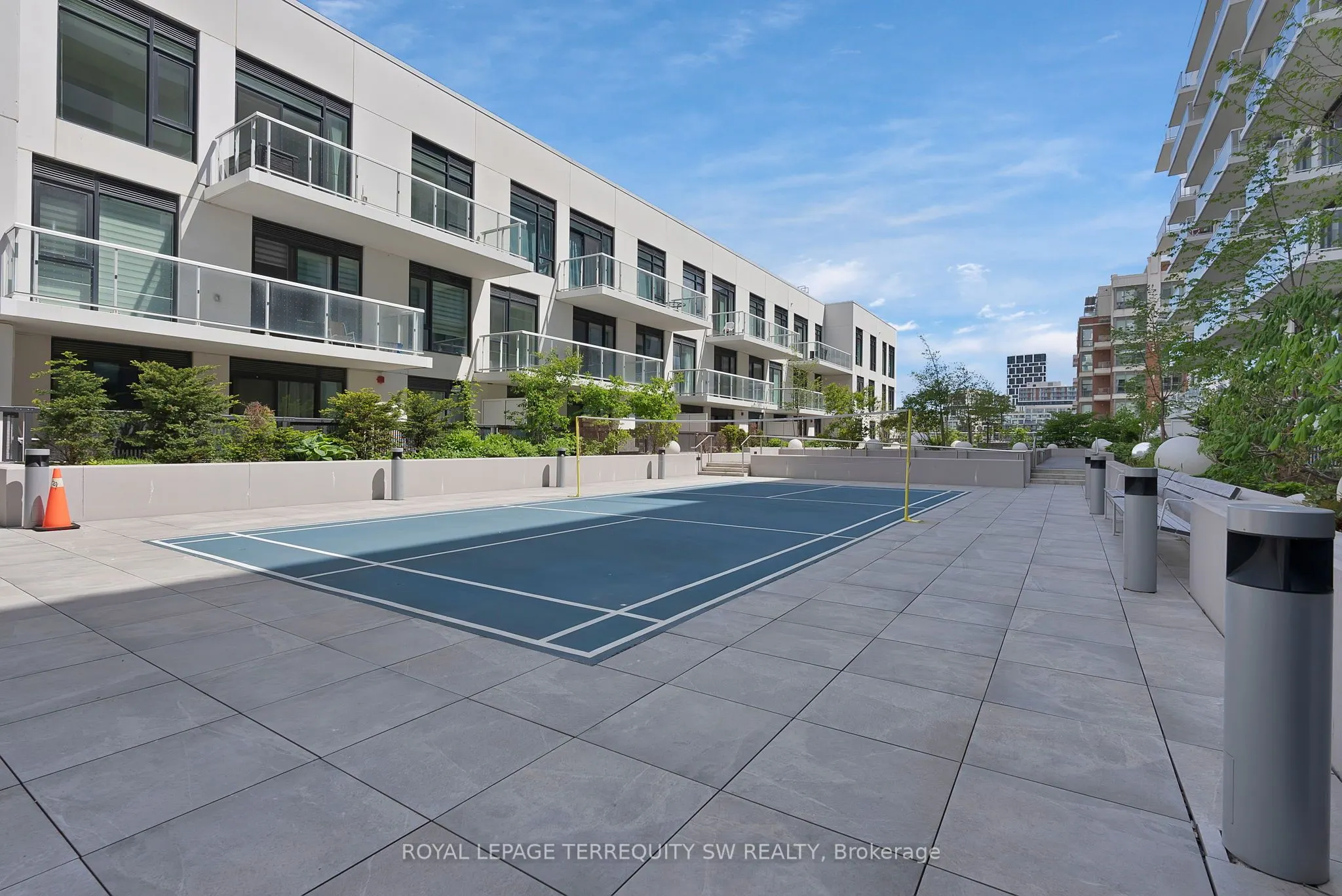 10 Rouge Valley Drive W, #616