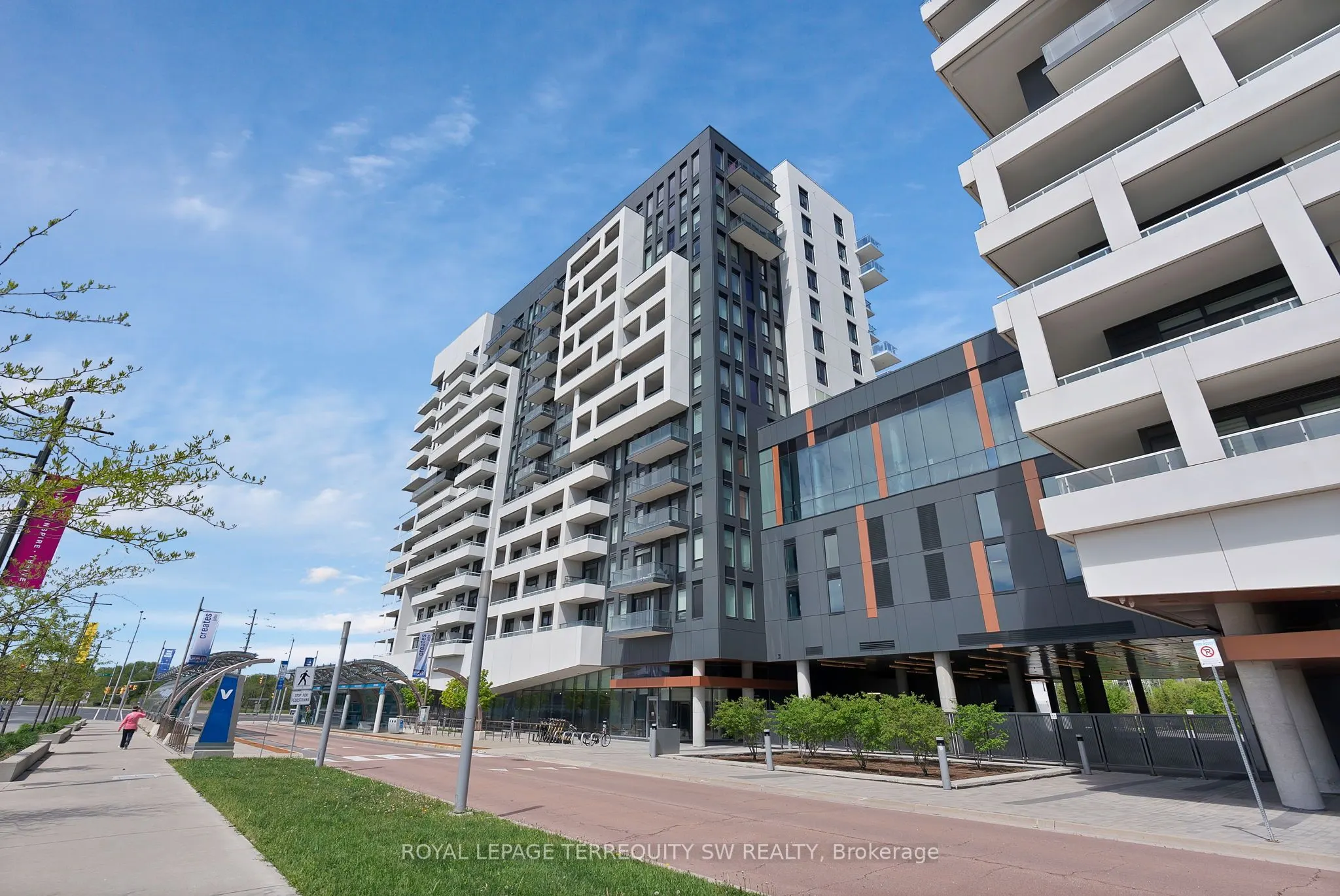 10 Rouge Valley Drive W, #616