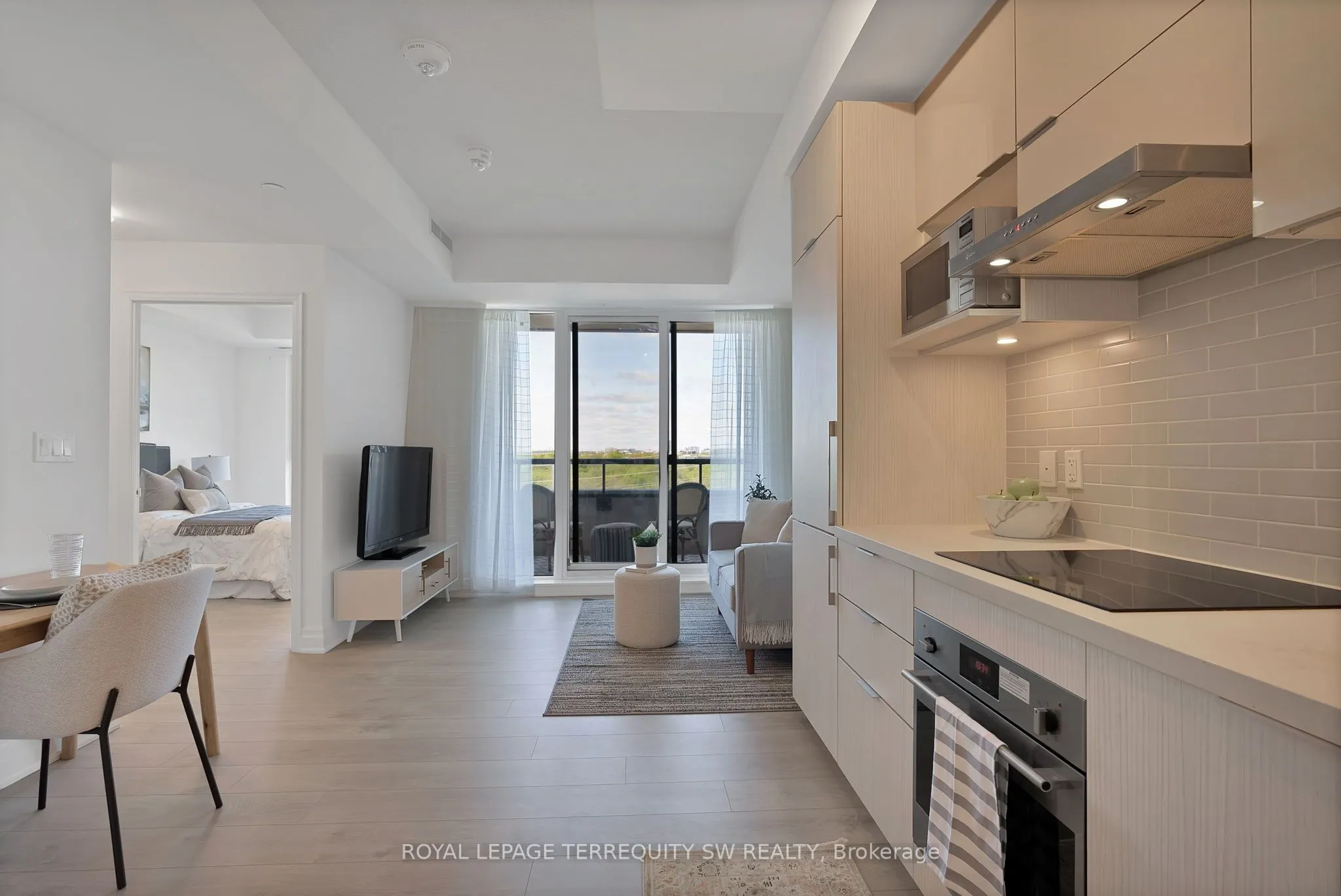 10 Rouge Valley Drive W, #616