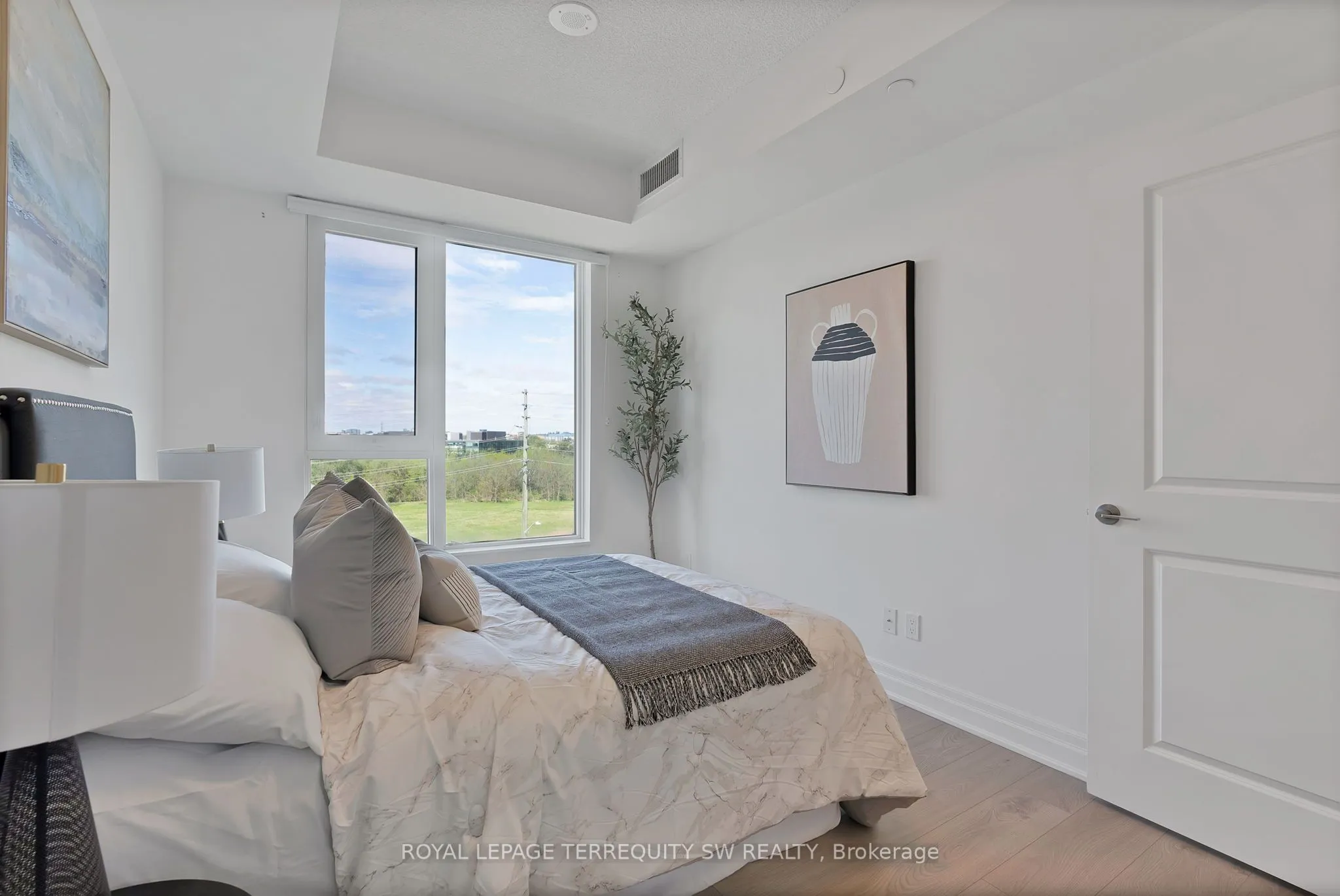 10 Rouge Valley Drive W, #616