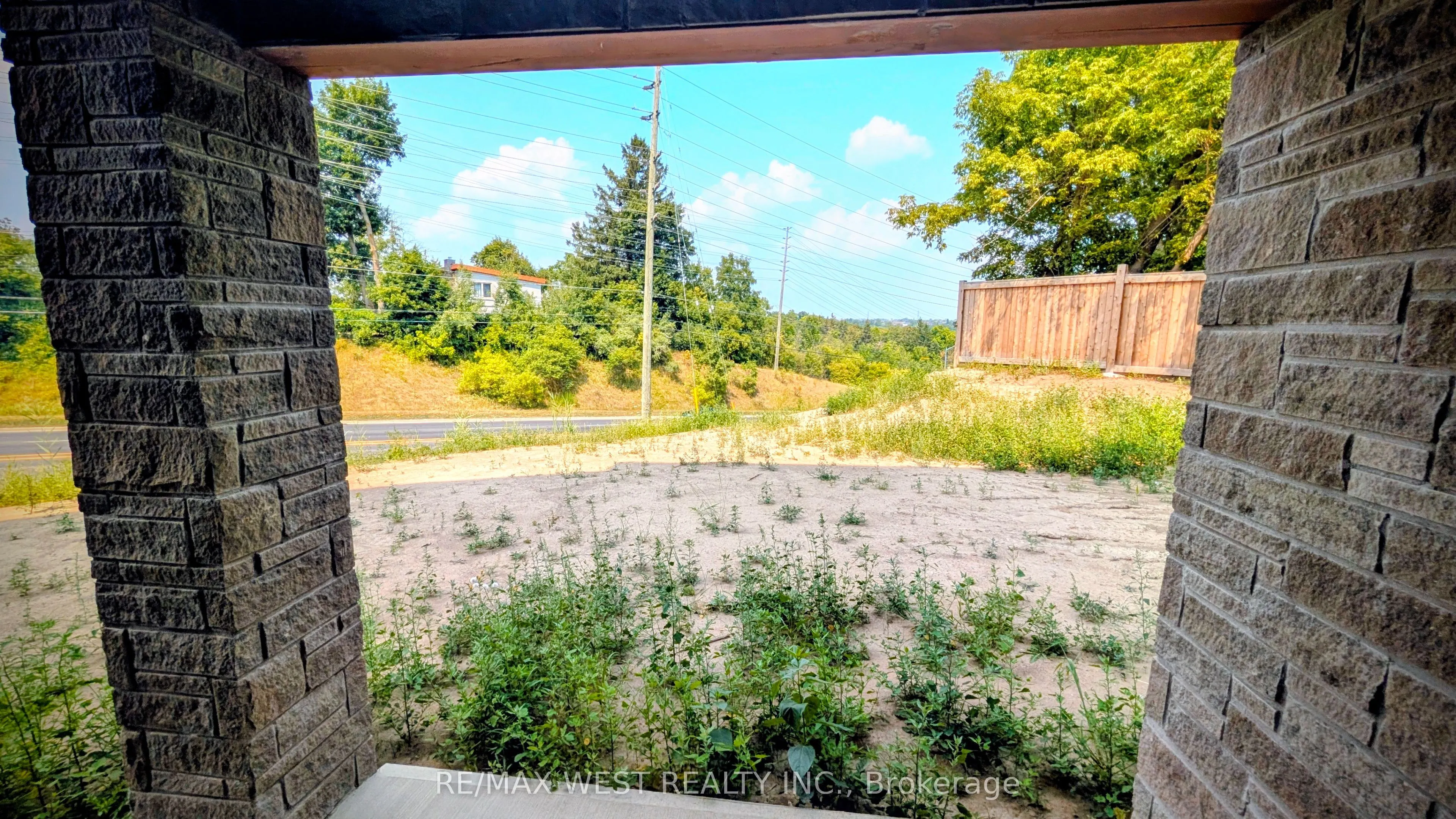 51 Inverary Crescent
