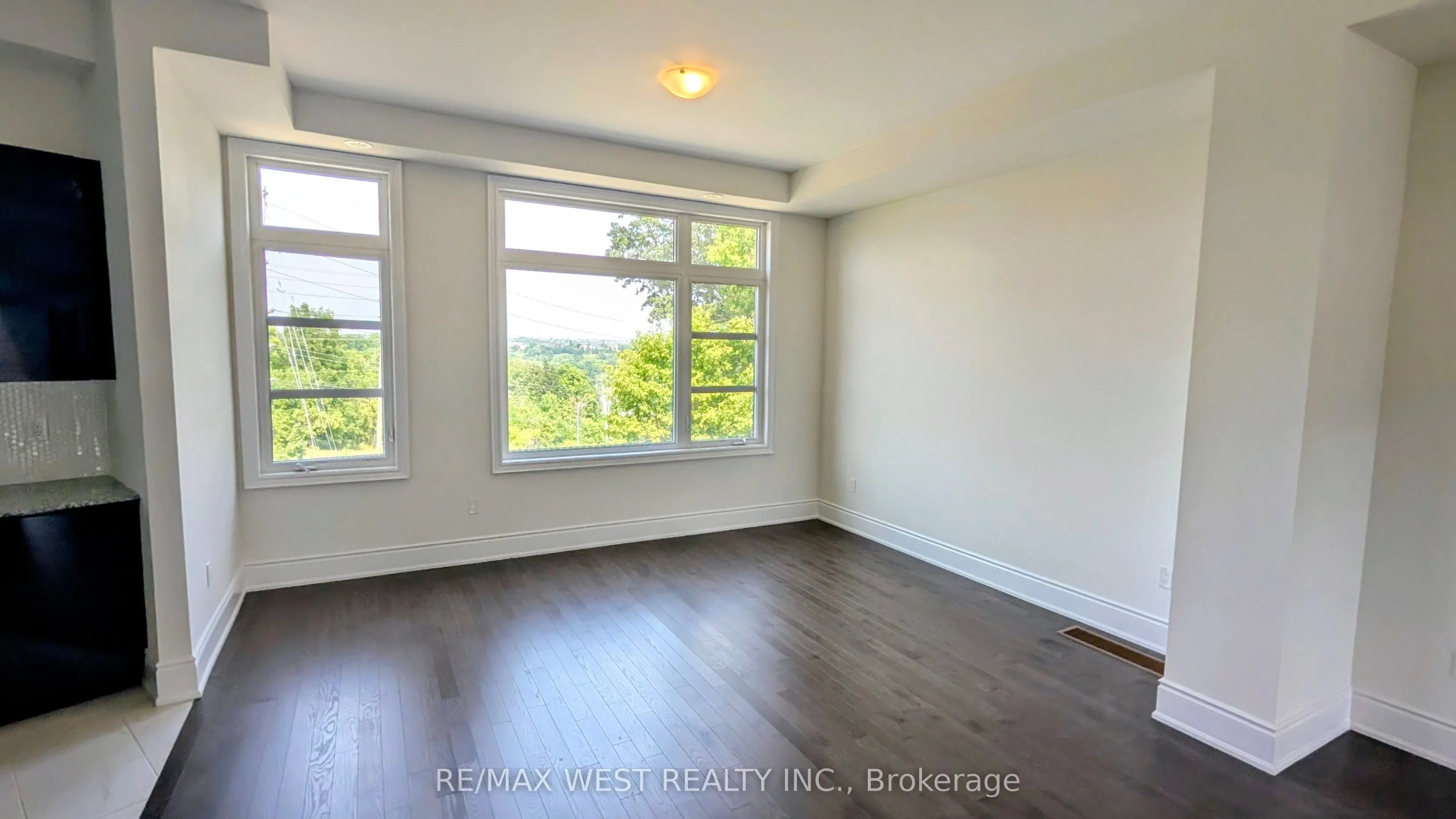 51 Inverary Crescent