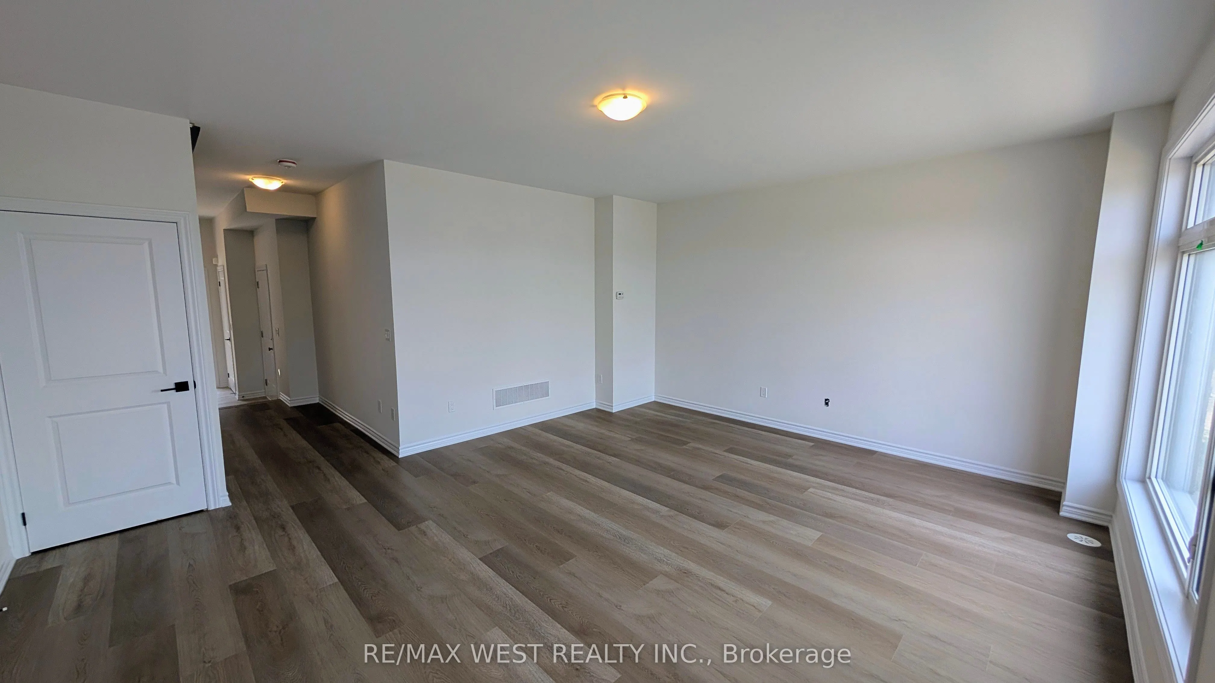 91 Inverary Crescent