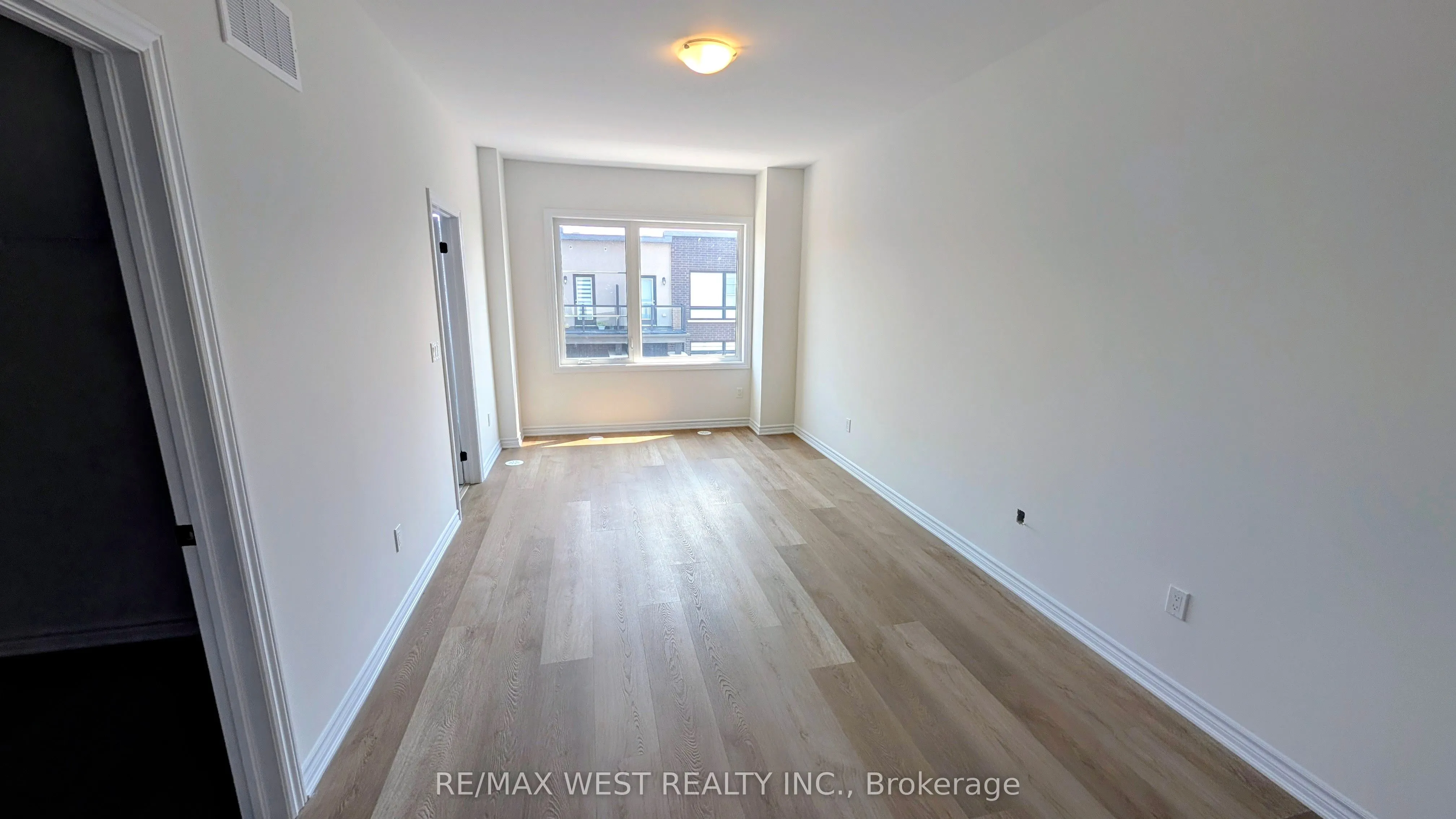 91 Inverary Crescent