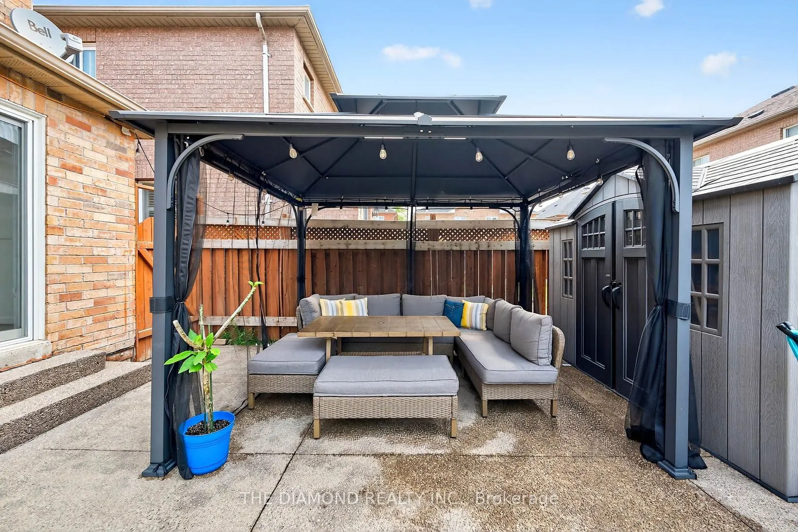 63 Adventure Crescent