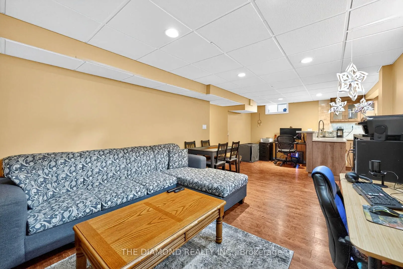 63 Adventure Crescent