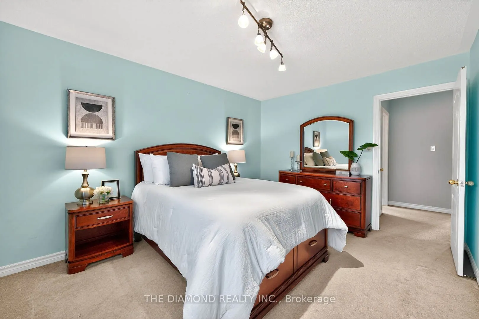 63 Adventure Crescent