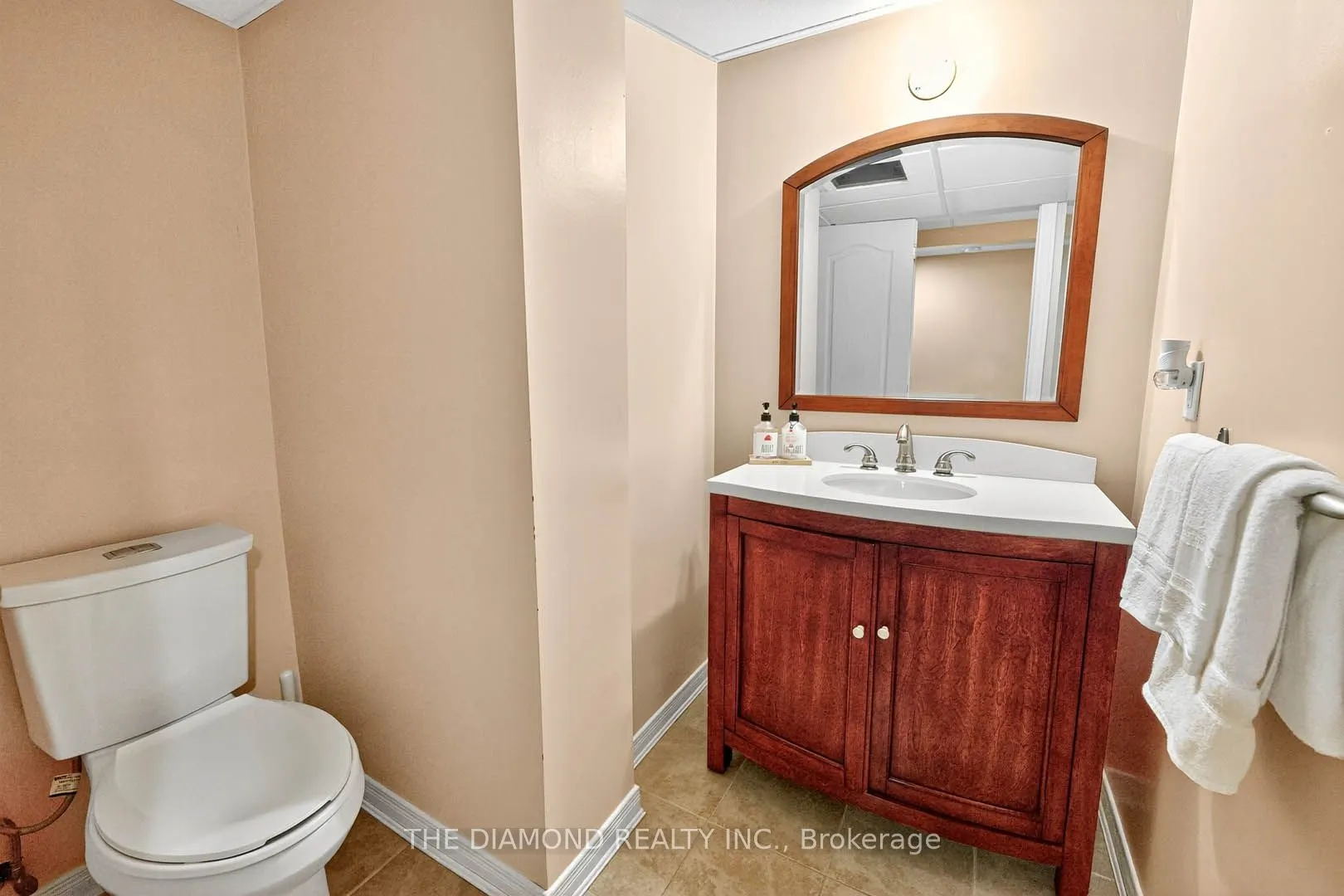63 Adventure Crescent