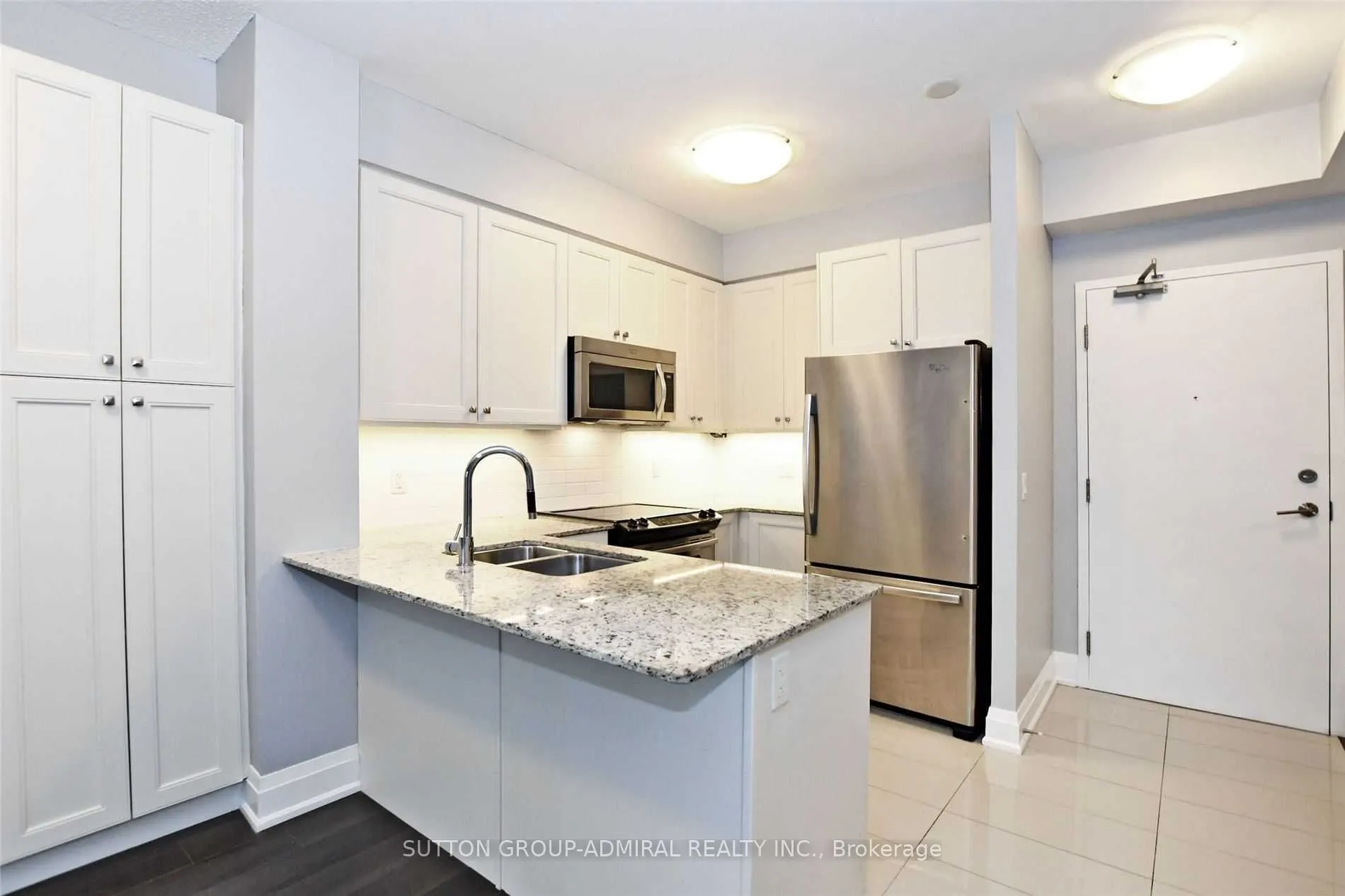 8302 Islington Avenue, #405