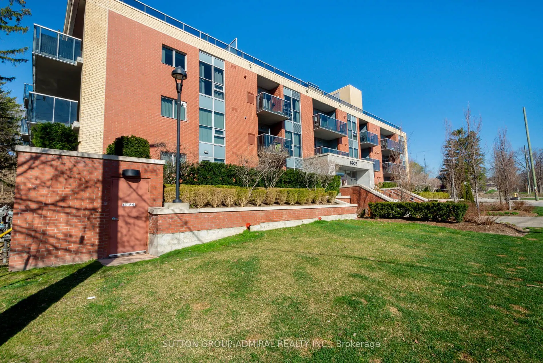 8302 Islington Avenue, #405