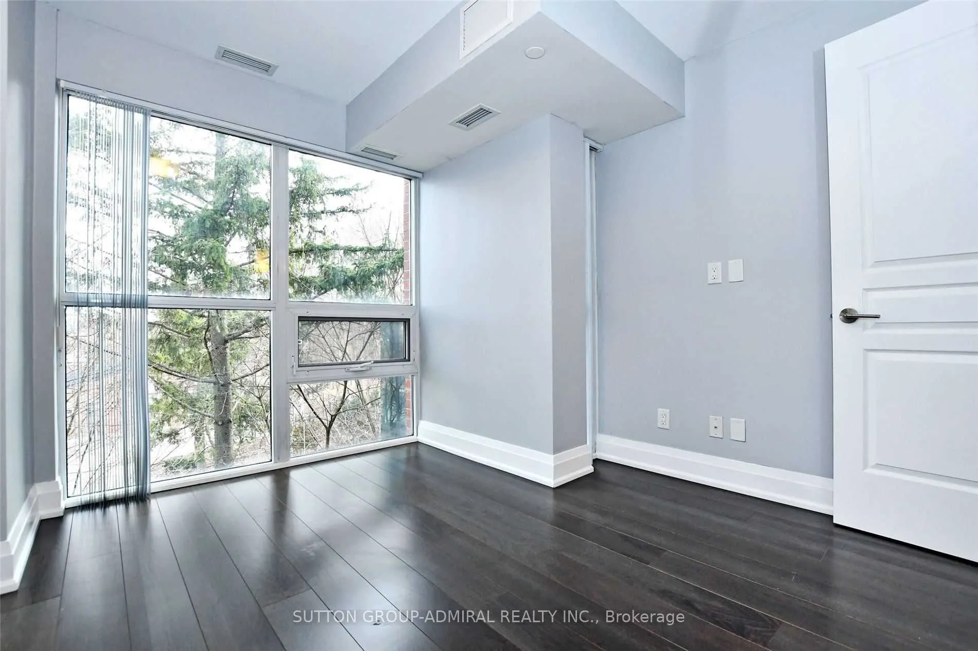 8302 Islington Avenue, #405