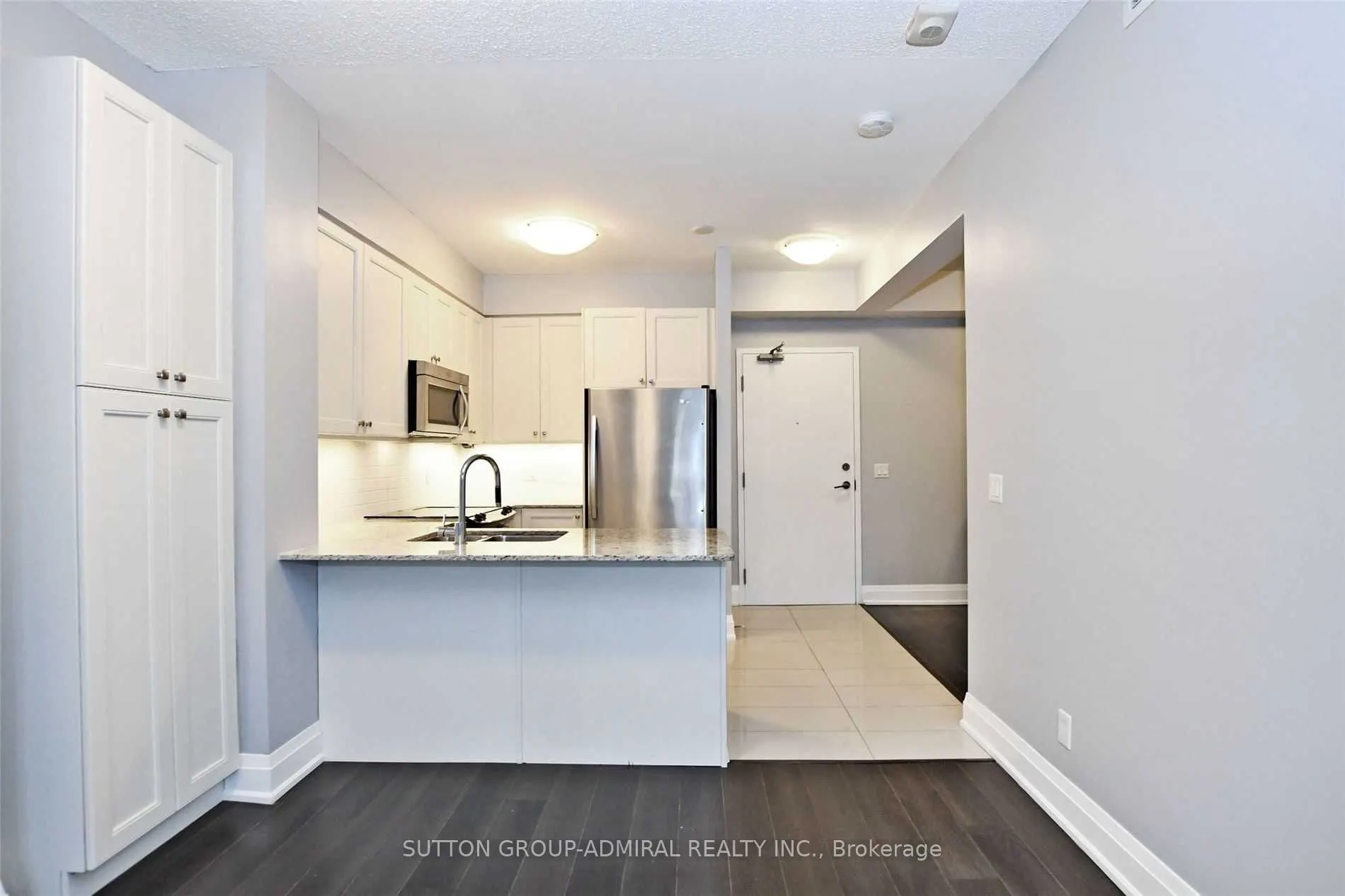 8302 Islington Avenue, #405