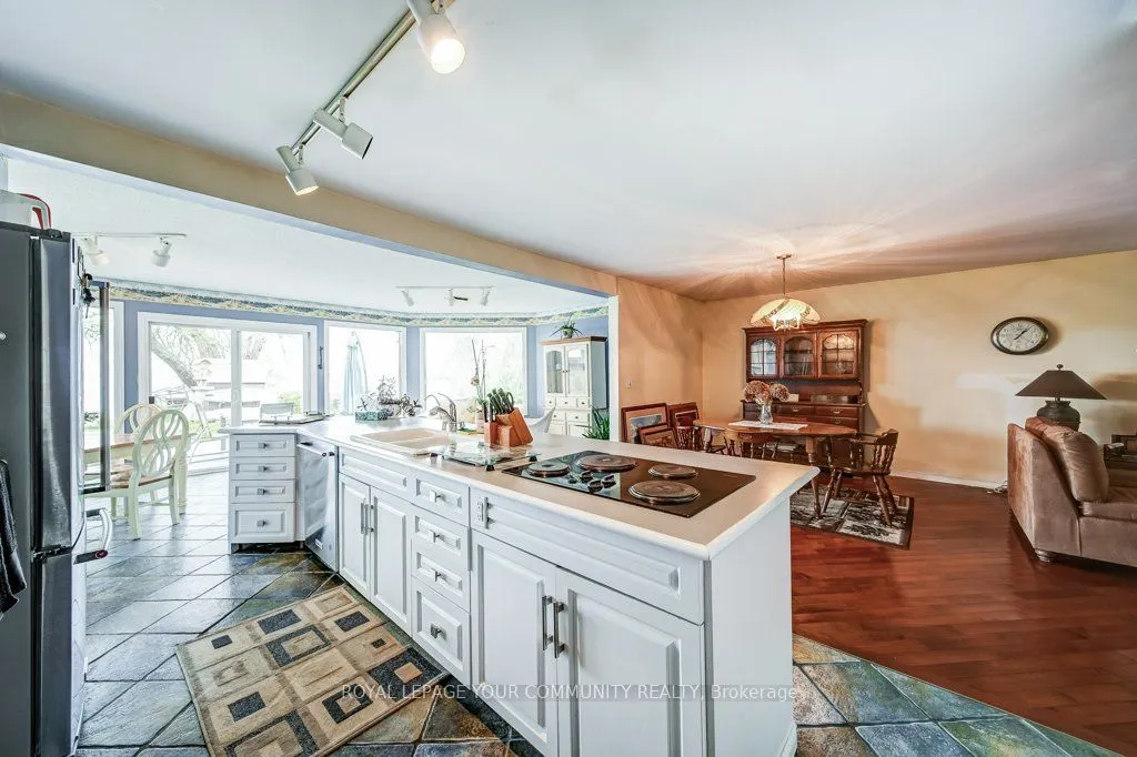 130 Moores Beach Road