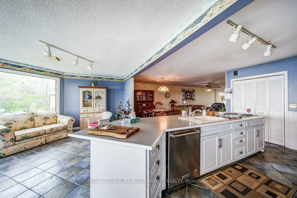 130 Moores Beach Road