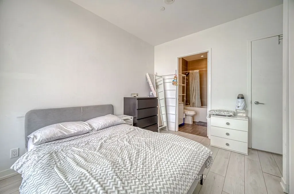 898 Portage Parkway, #2803
