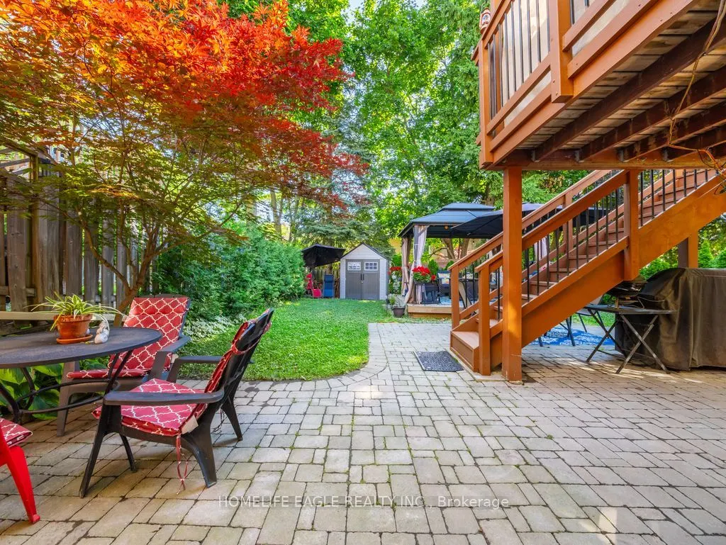 30 Moffat Crescent