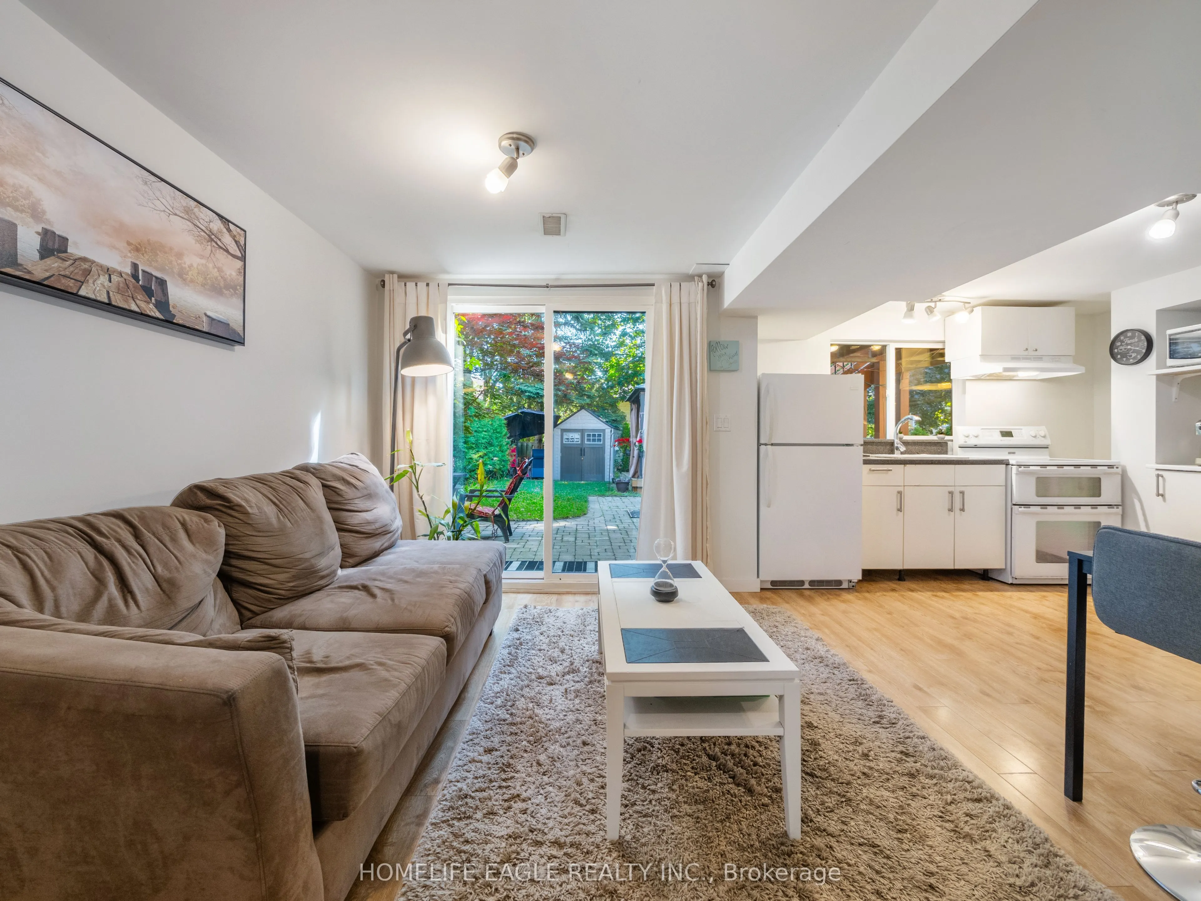 30 Moffat Crescent