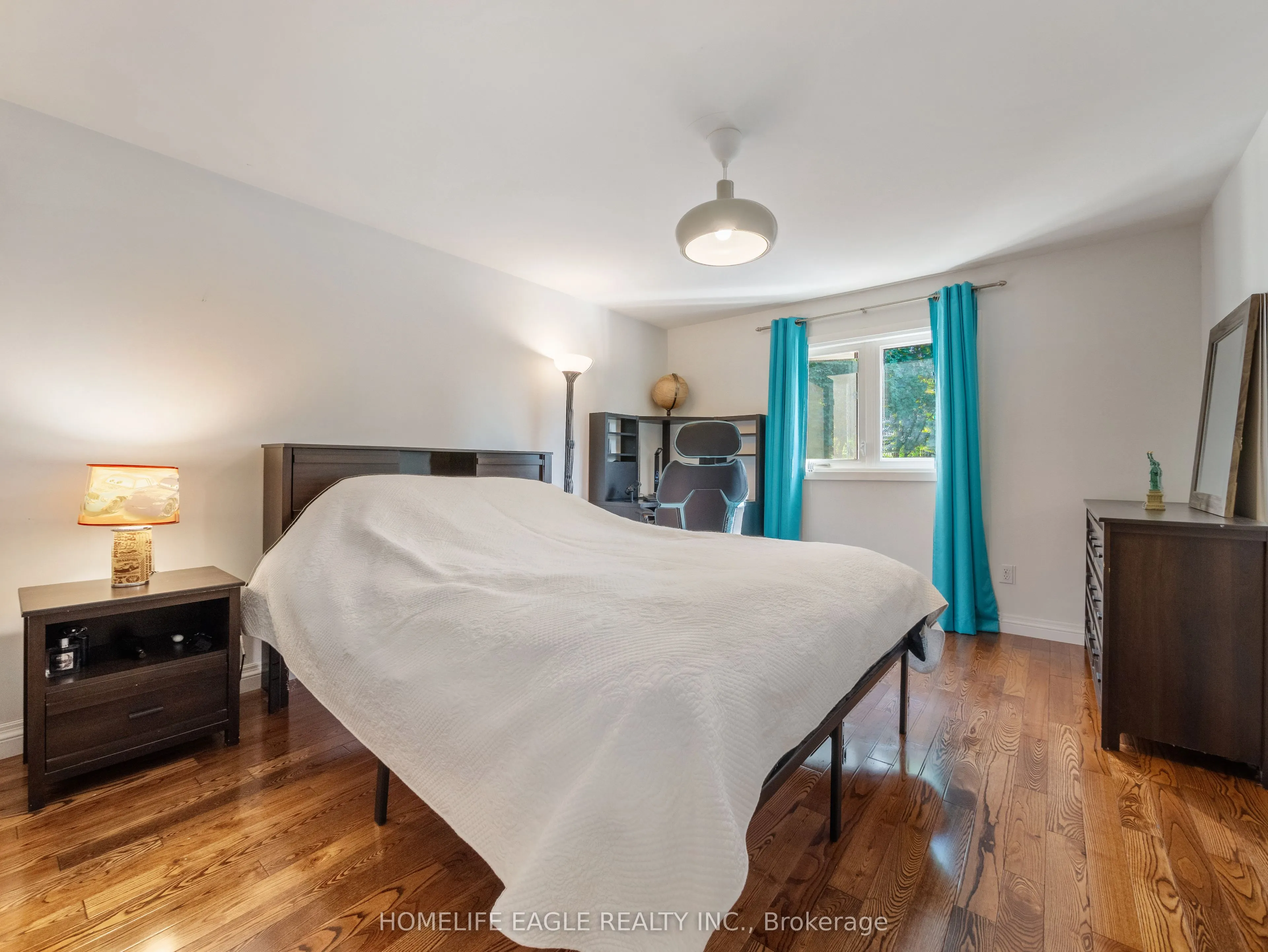 30 Moffat Crescent