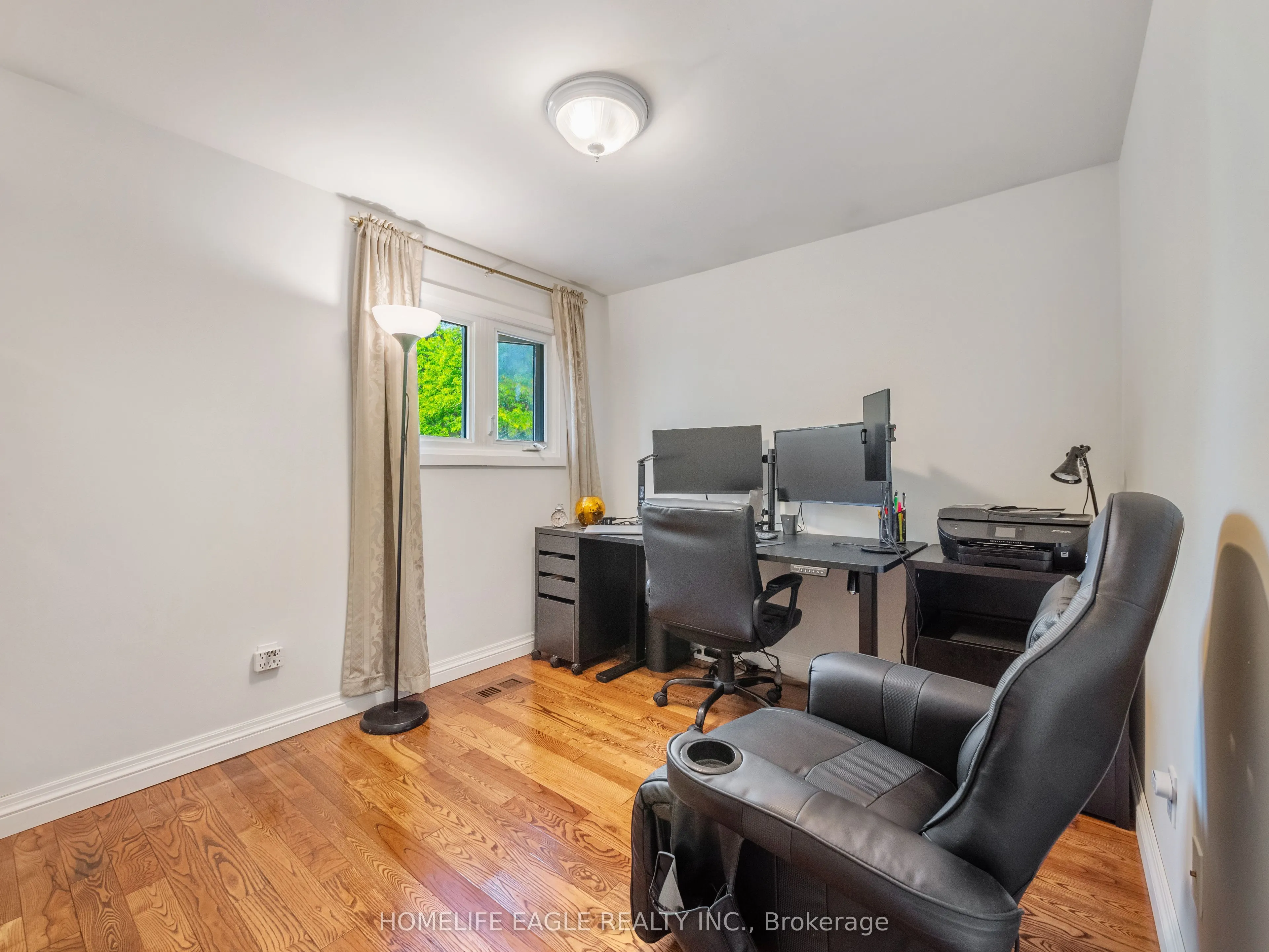 30 Moffat Crescent