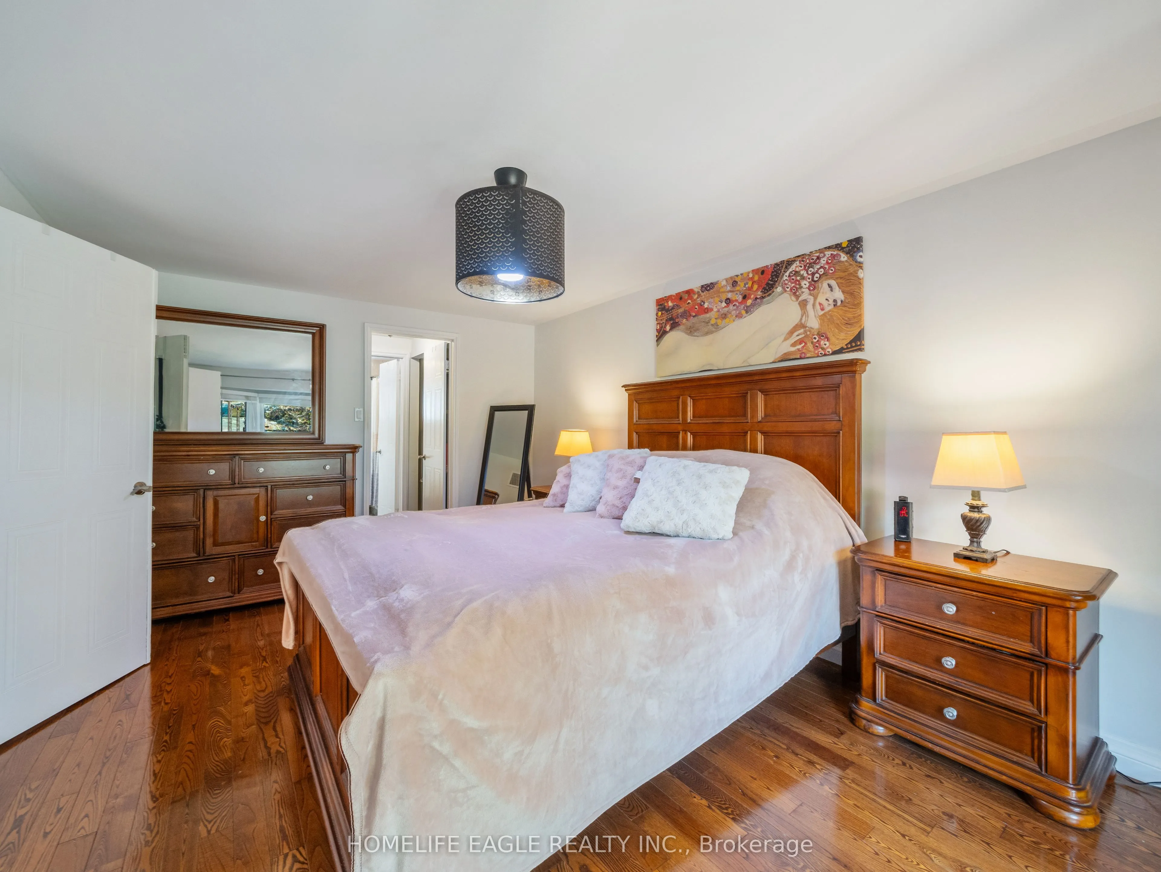 30 Moffat Crescent