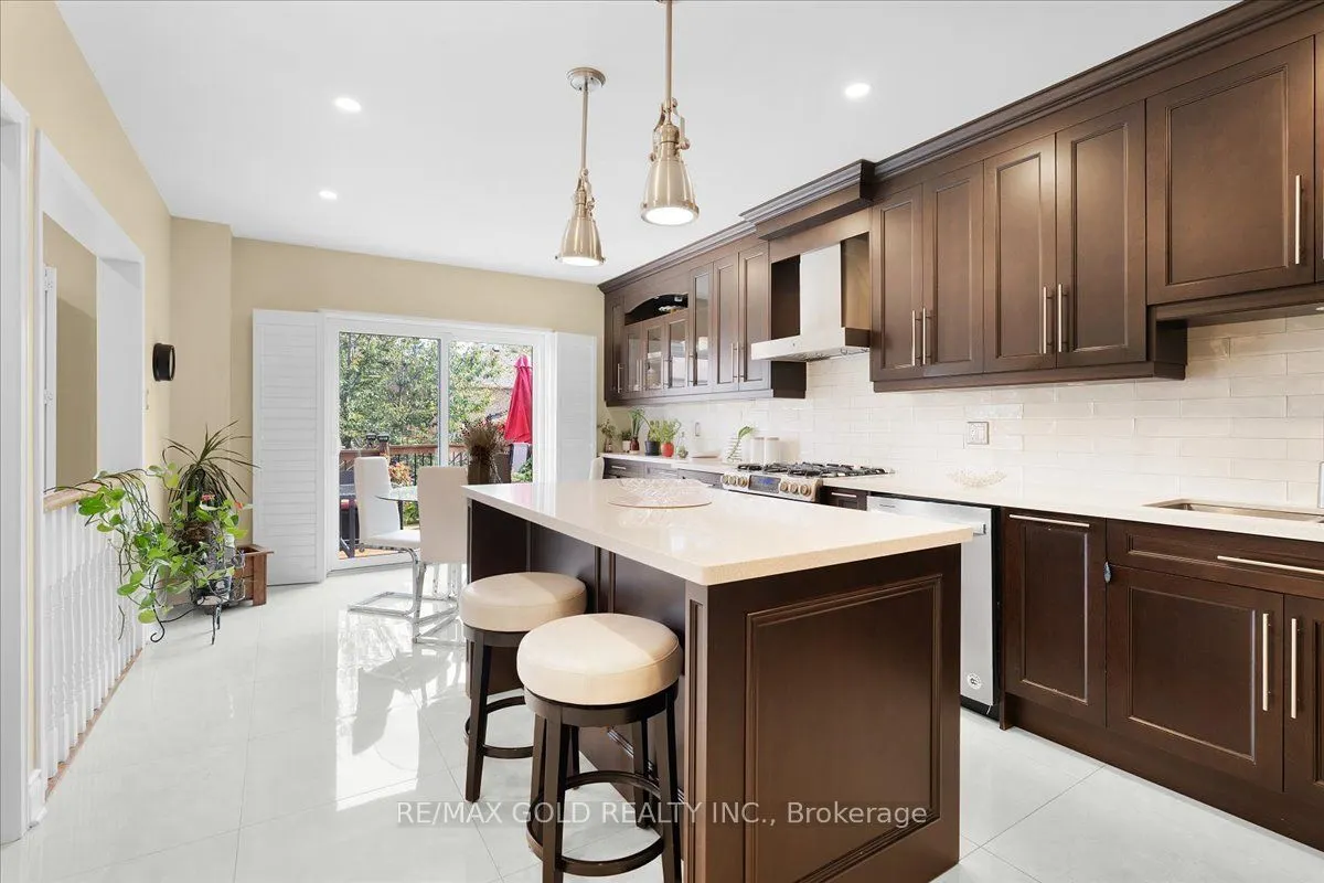 9 Red Rock Drive