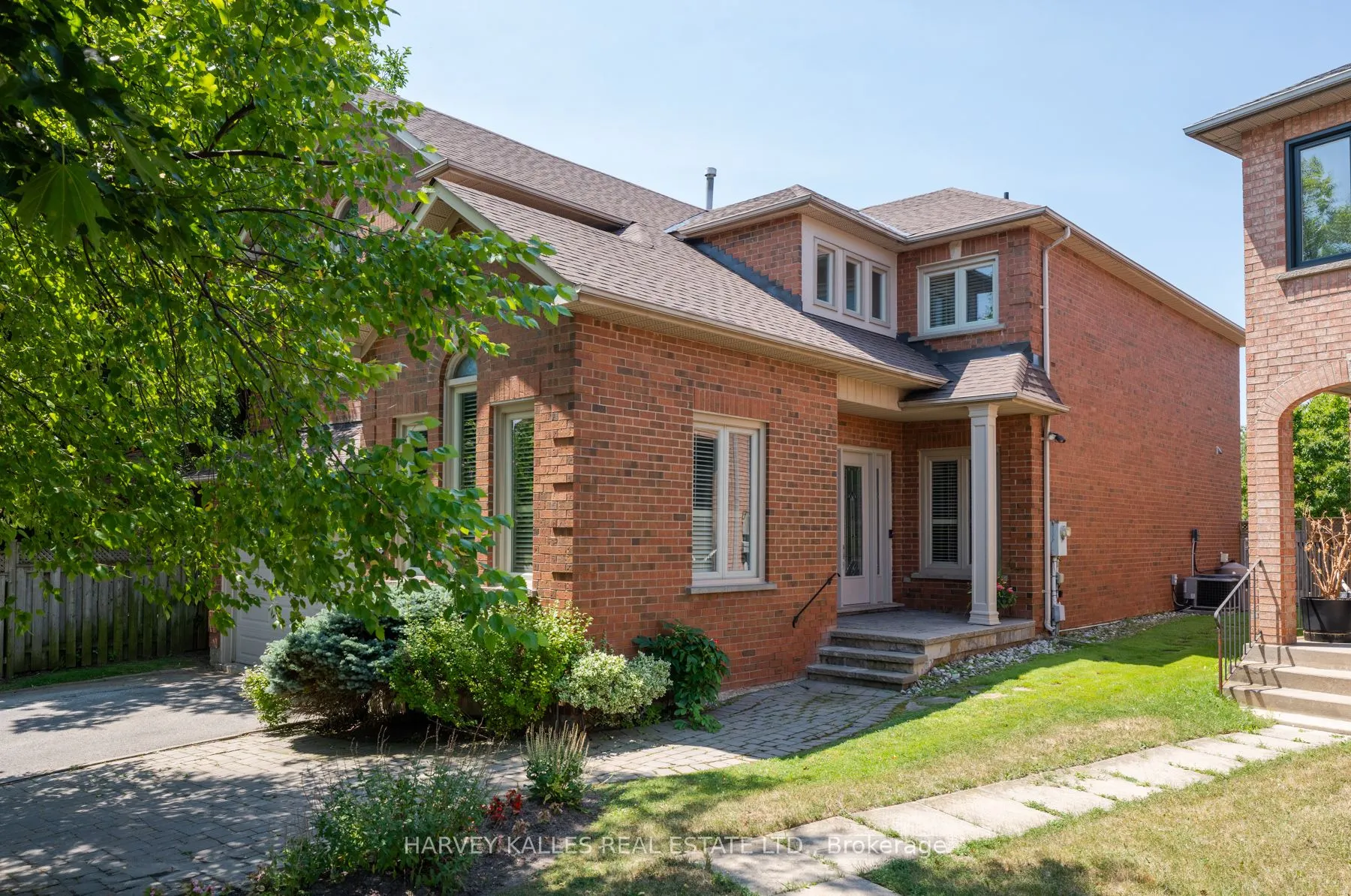 12 Alta Vista Court