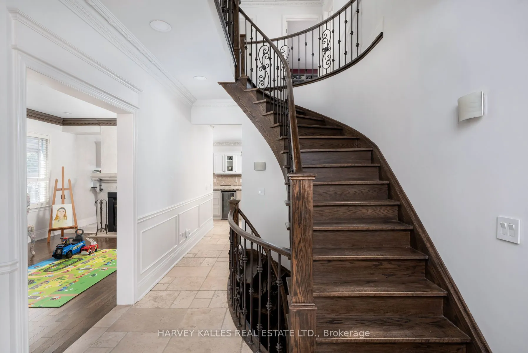 12 Alta Vista Court