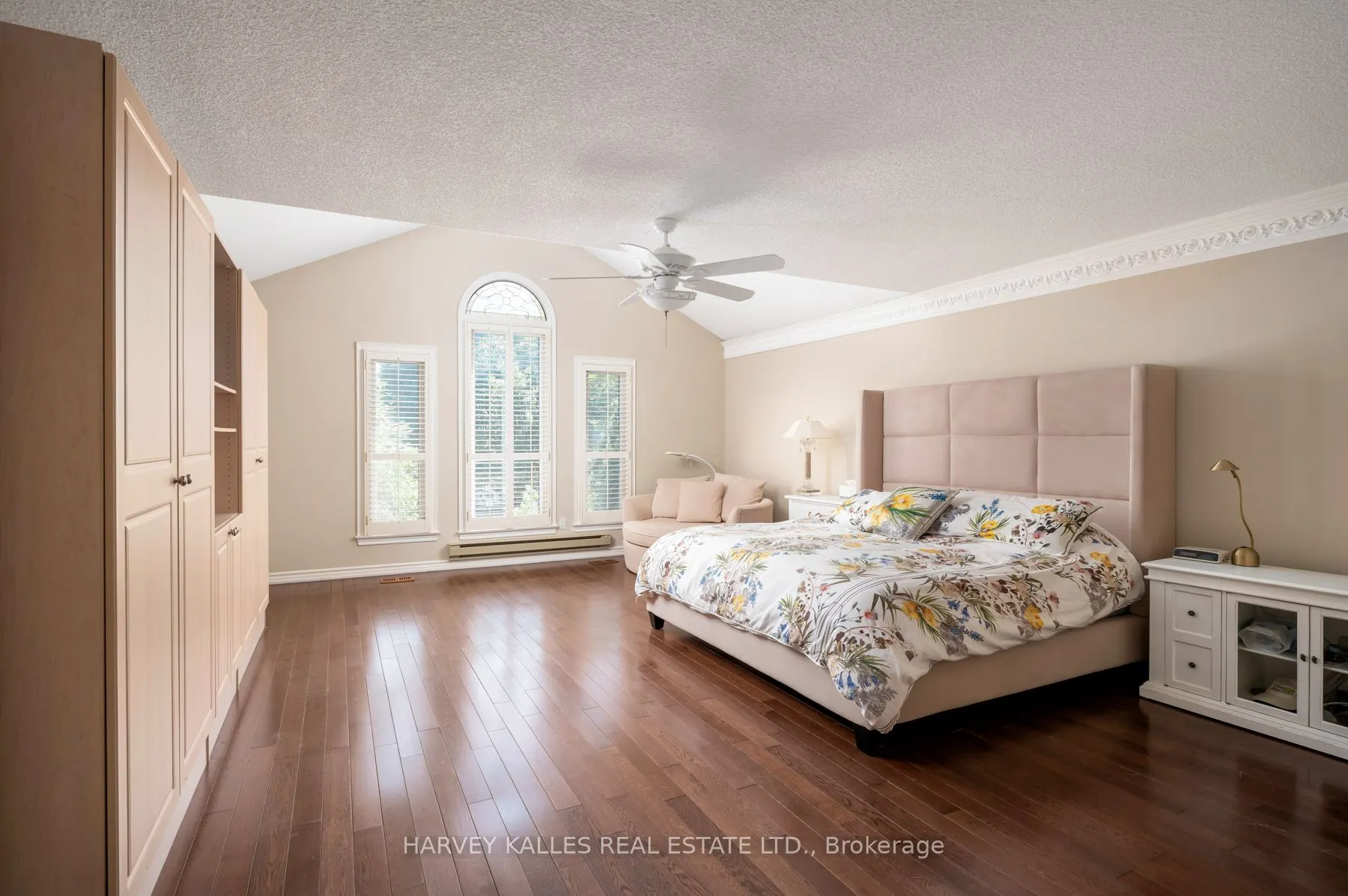12 Alta Vista Court