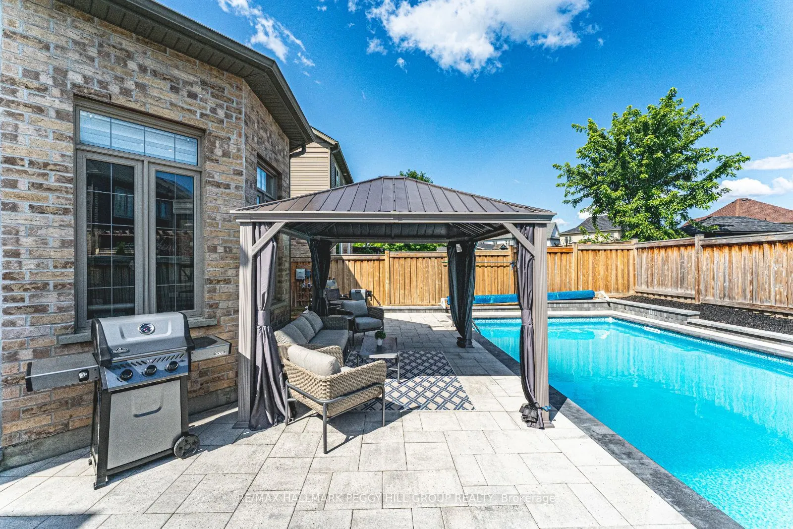 14 Arnold Crescent