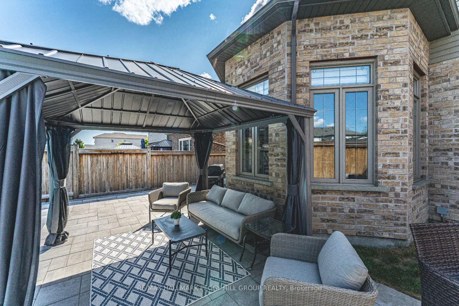 14 Arnold Crescent