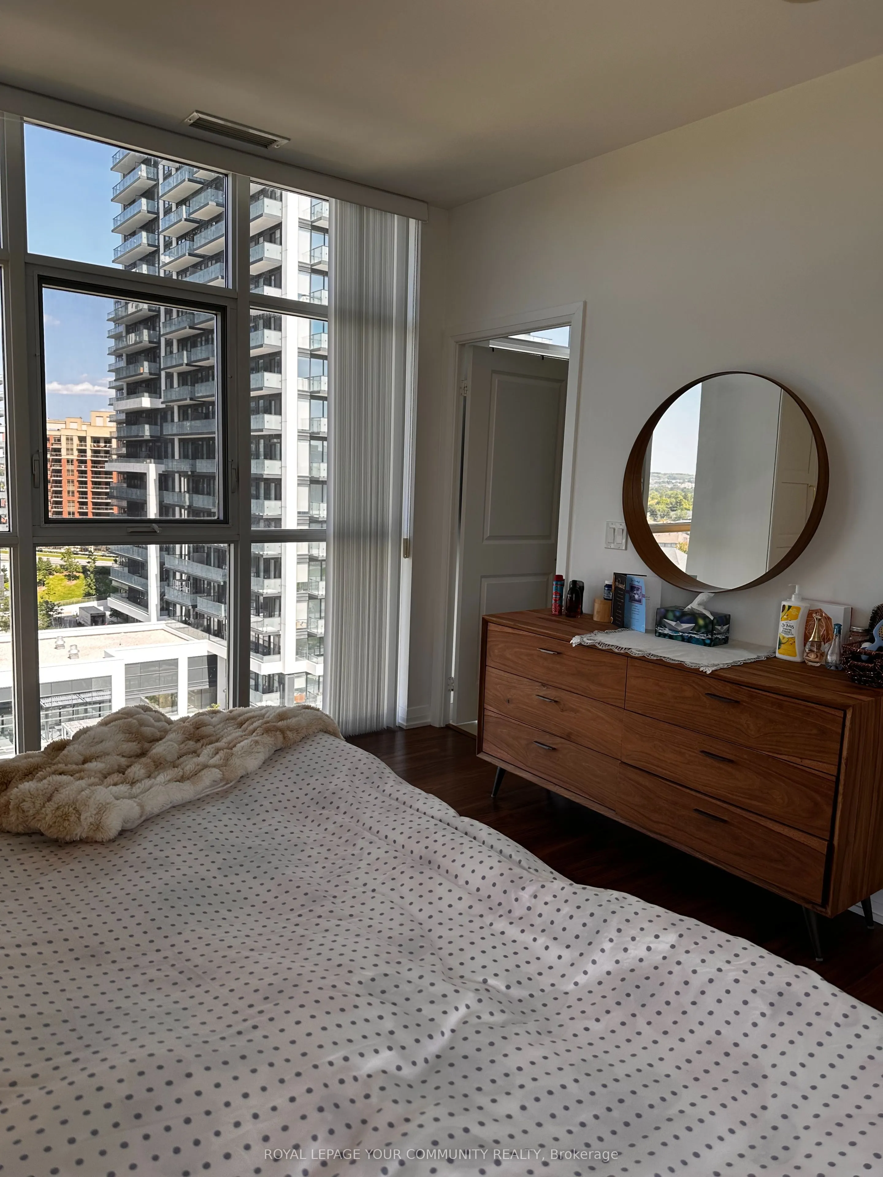 65 Oneida Crescent, #1008