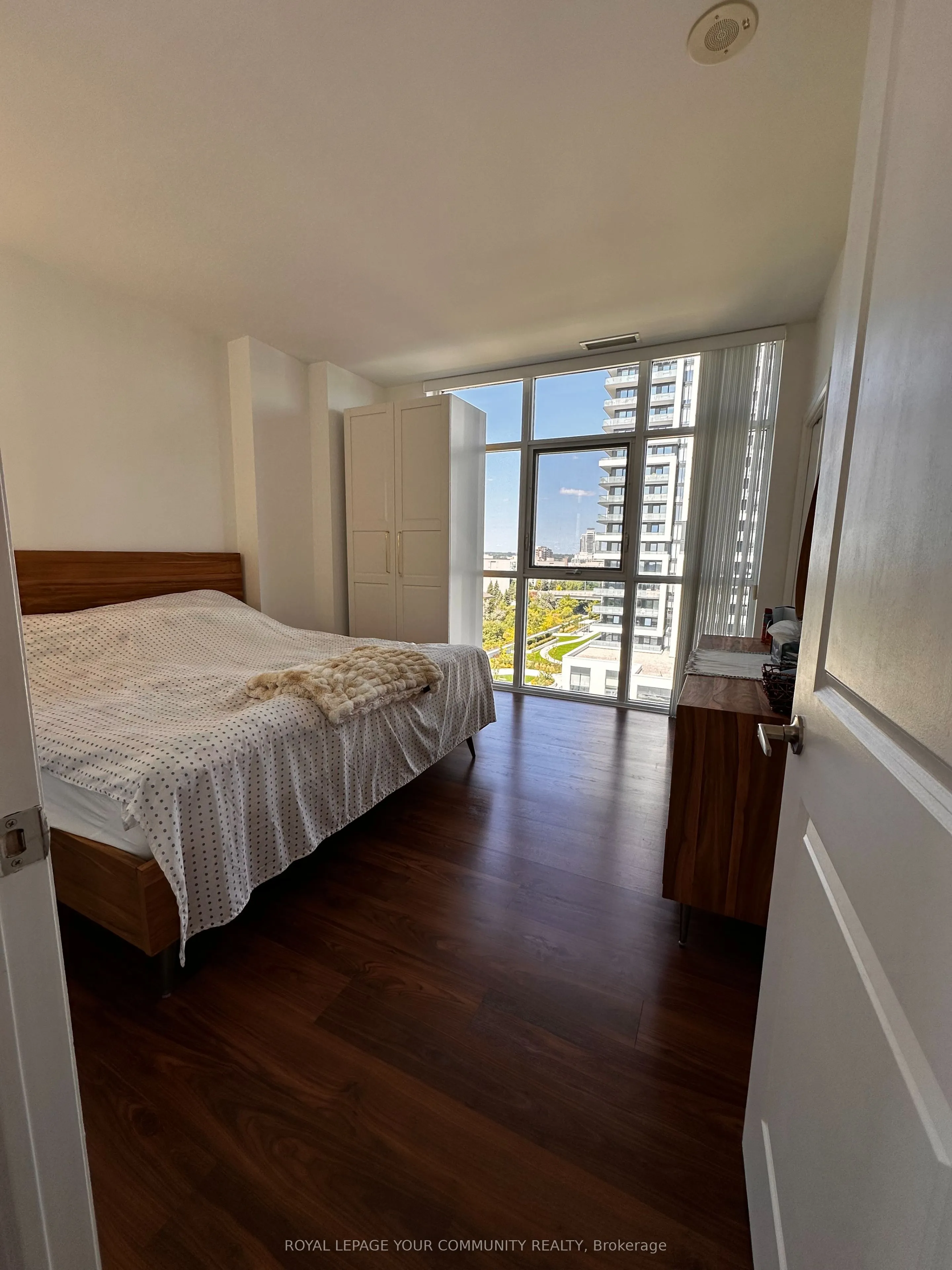 65 Oneida Crescent, #1008