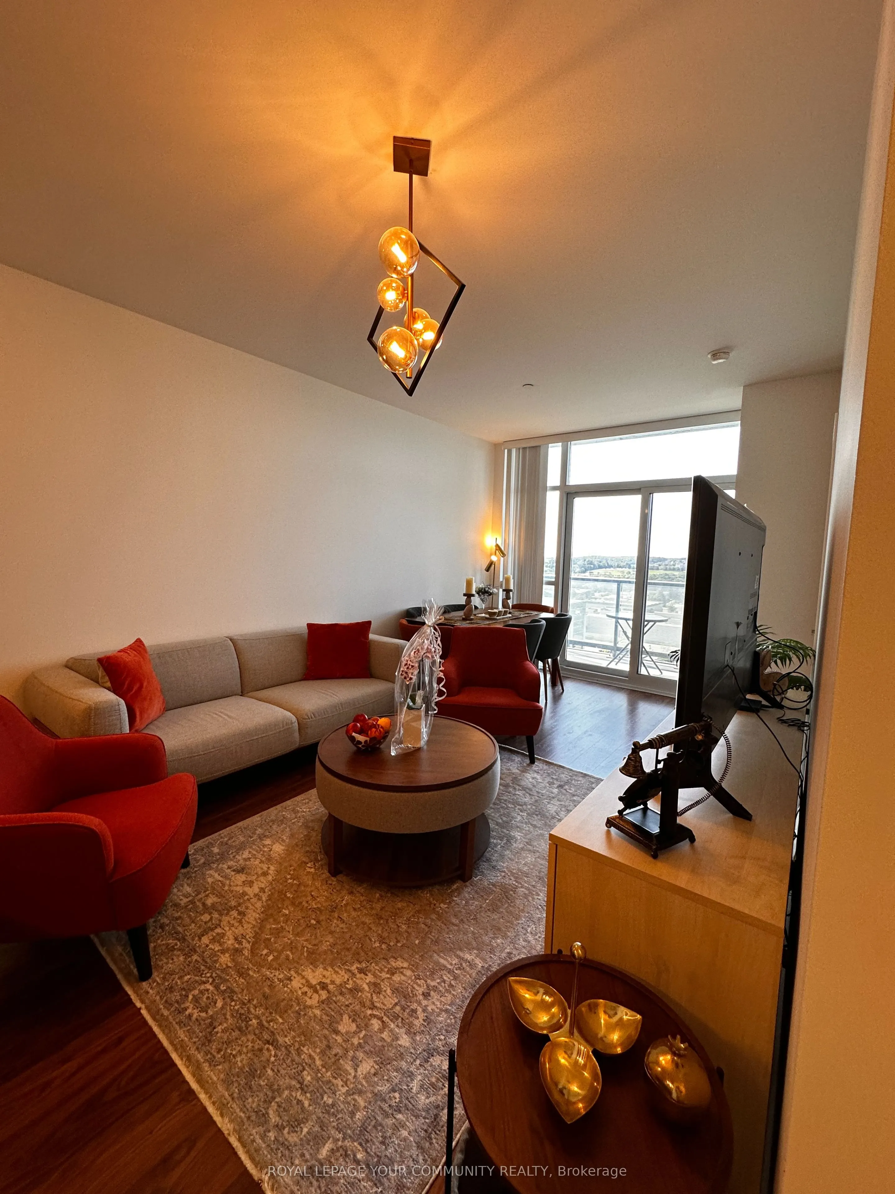 65 Oneida Crescent, #1008