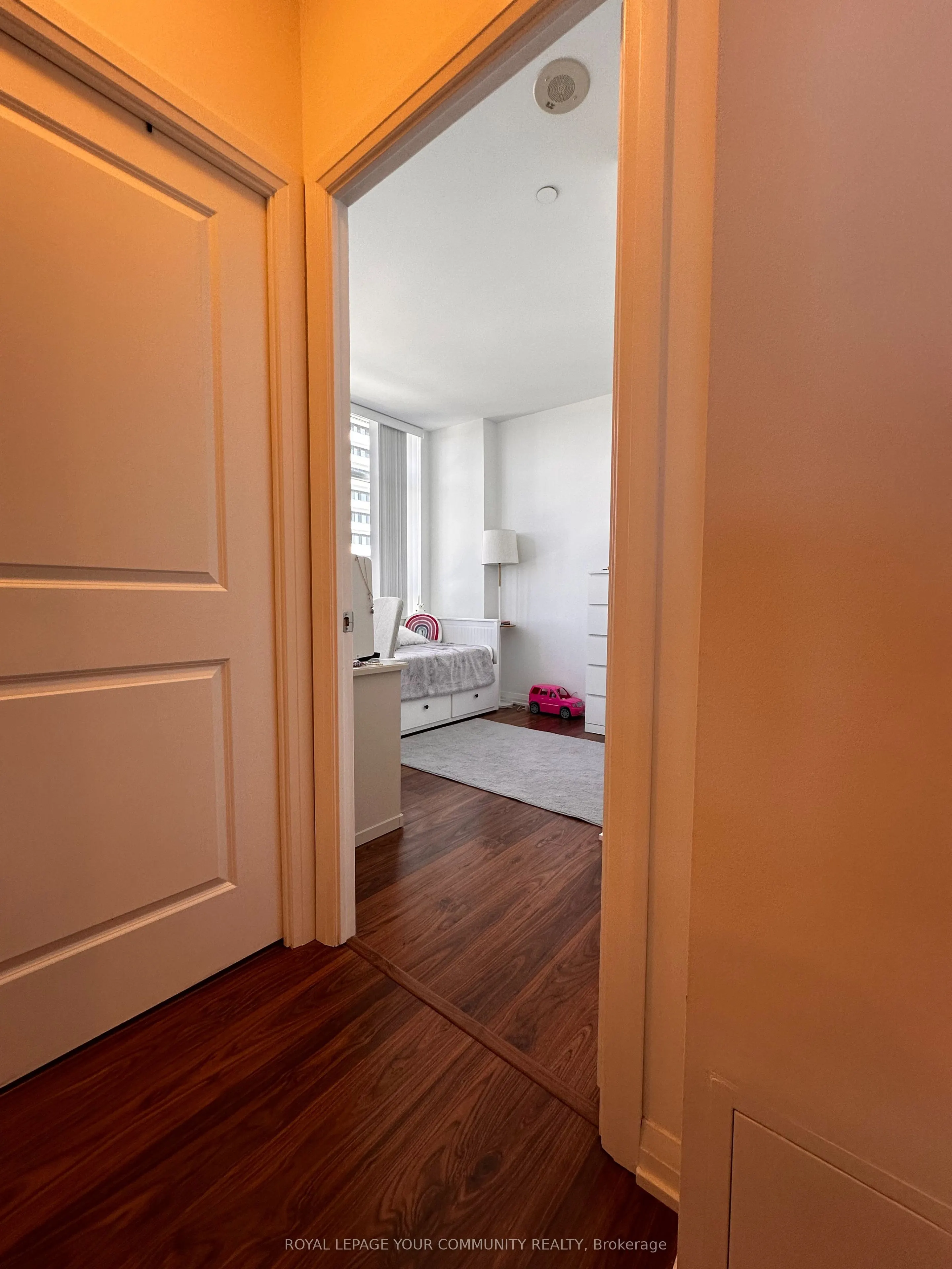 65 Oneida Crescent, #1008