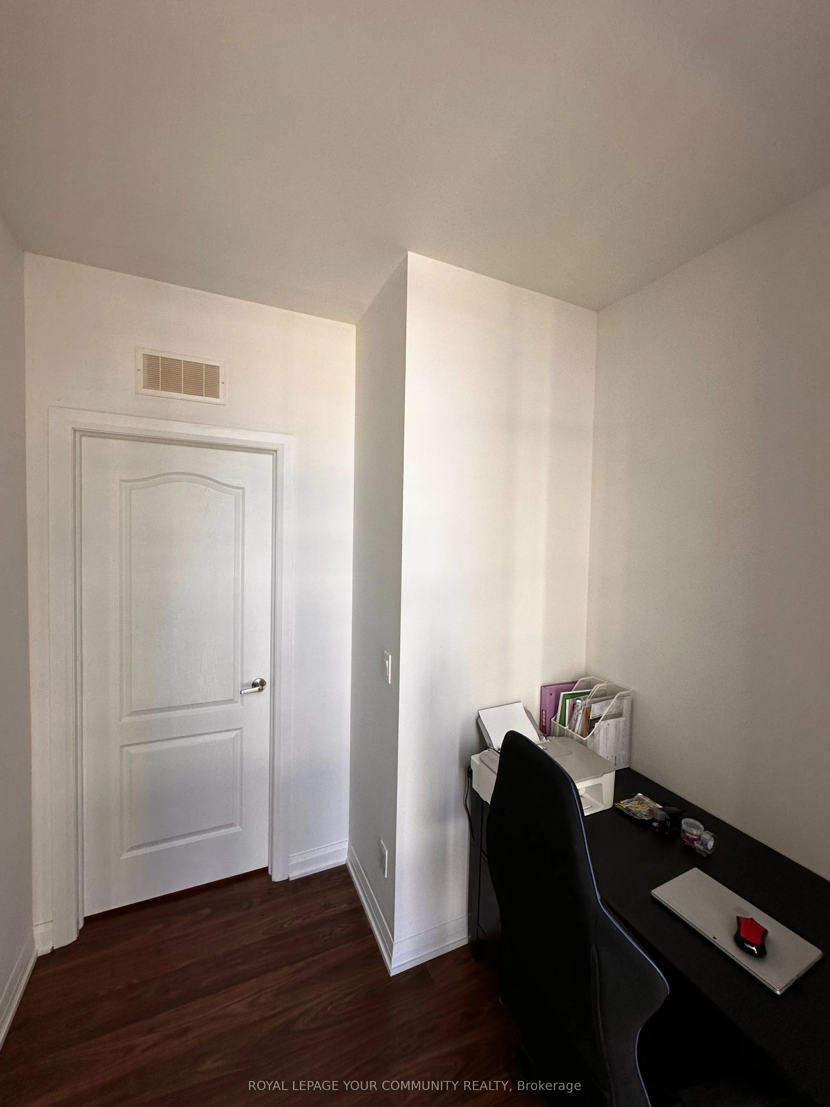 65 Oneida Crescent, #1008
