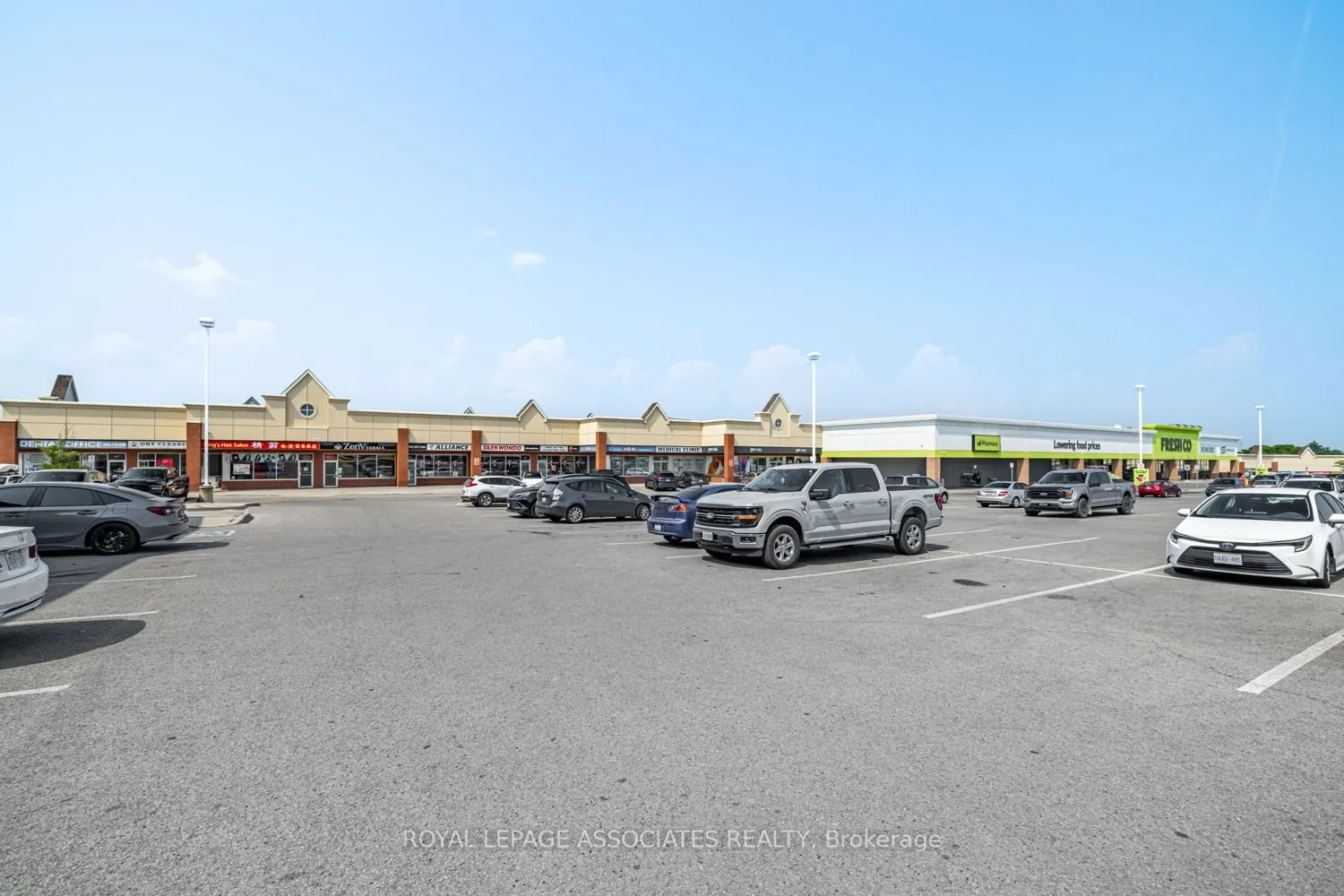 1390 Major Makenzie Drive E, #4A