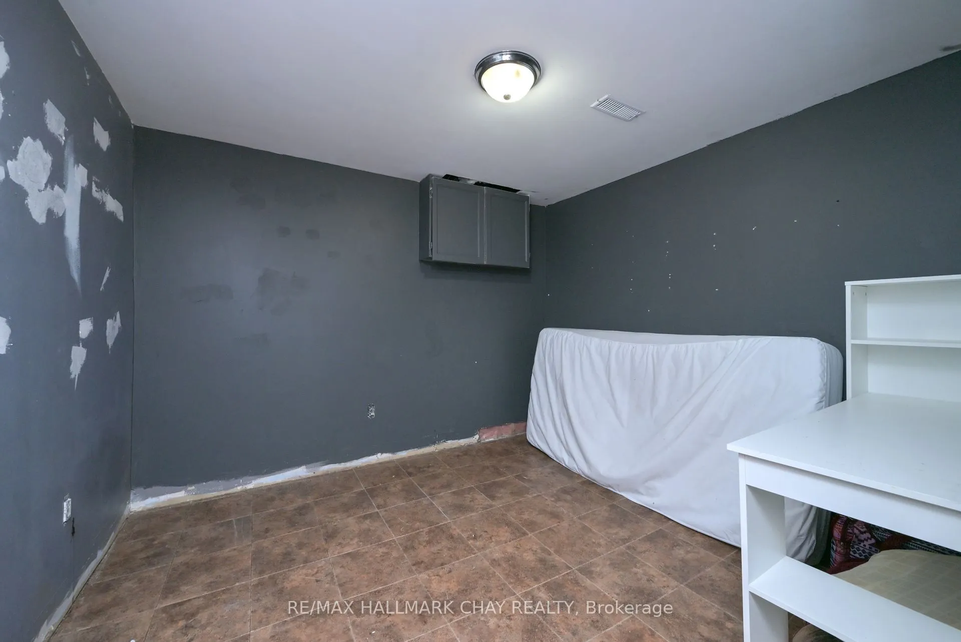 116 King Street S