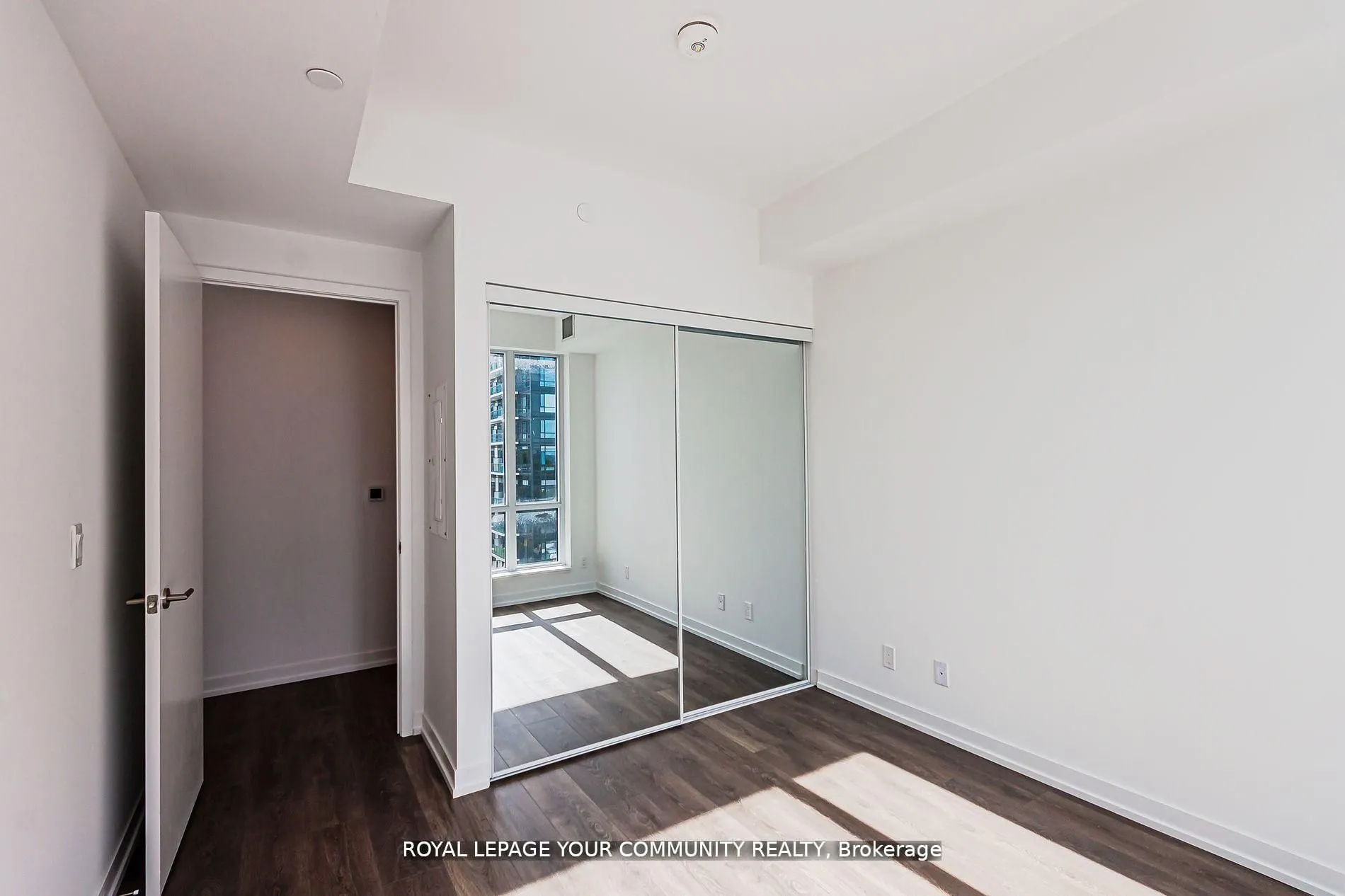 8 Beverley Glen Boulevard, #C711