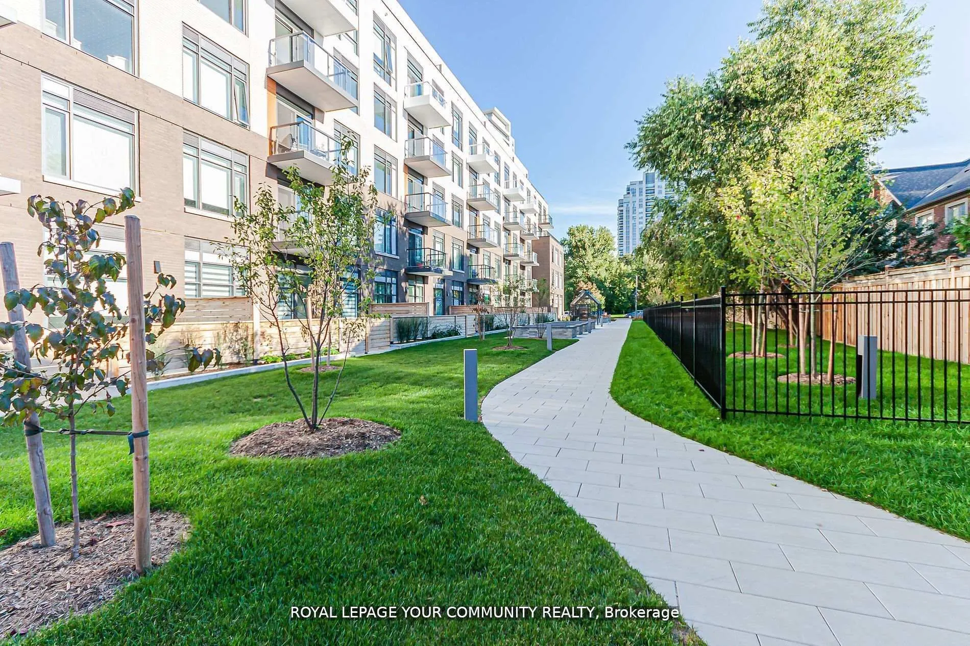 8 Beverley Glen Boulevard, #C711